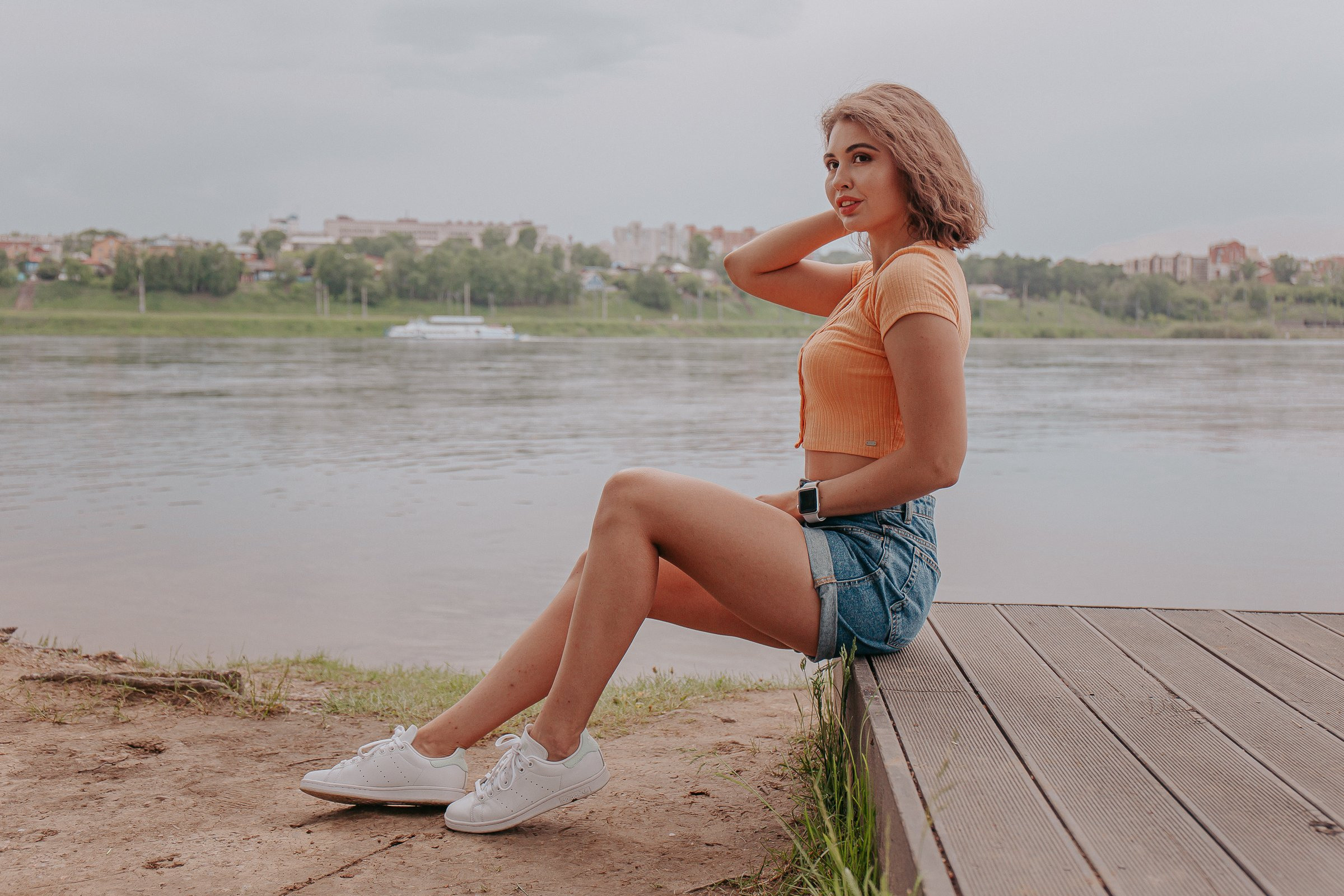 Набережная. Для тех, кто не ждёт удачи, а создаёт её. Каждая фотосессия — это твой момент, твой стиль, твой успех. 📸