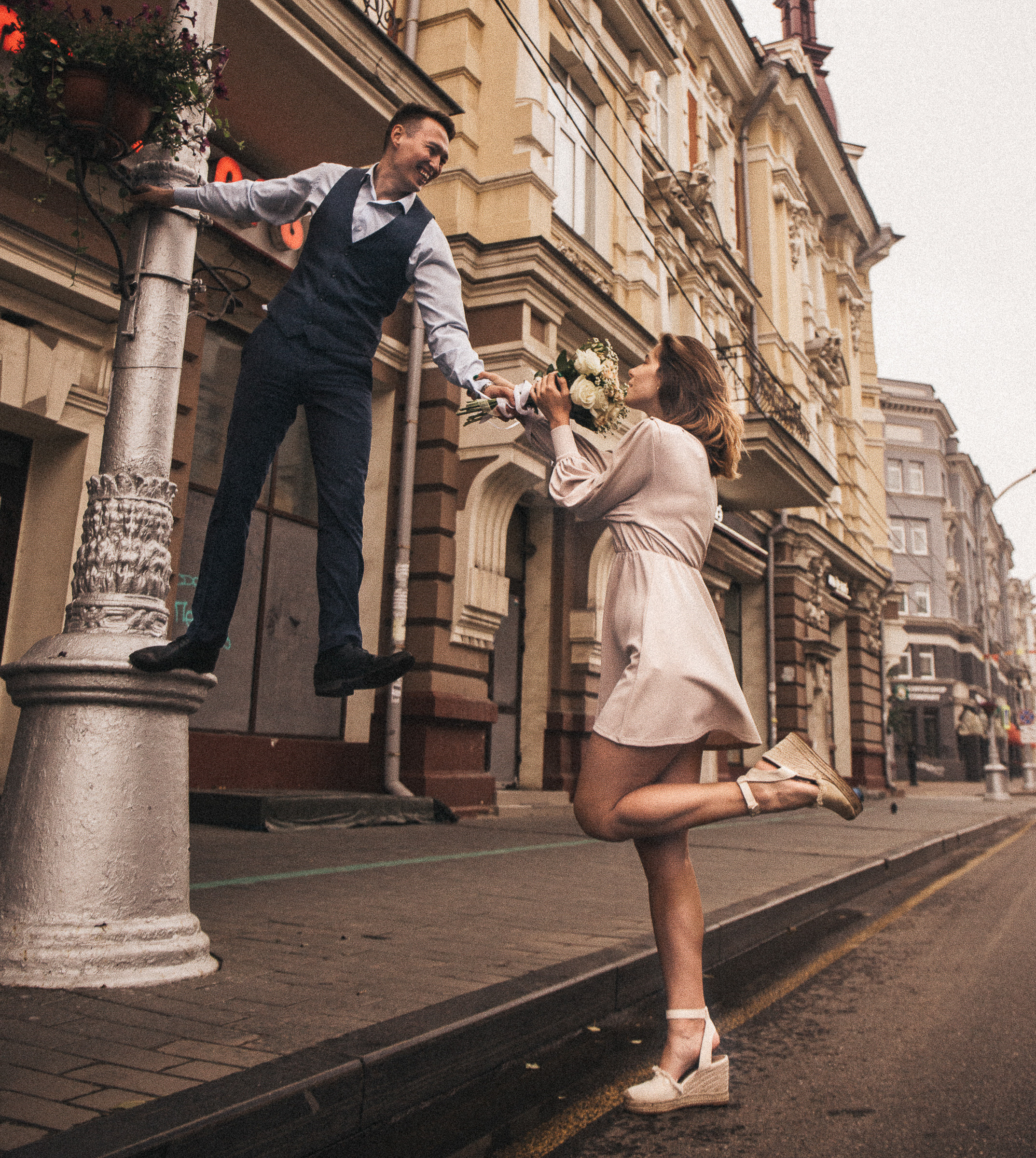 Город. Для тех, кто не ждёт удачи, а создаёт её. Каждая фотосессия — это твой момент, твой стиль, твой успех. 📸