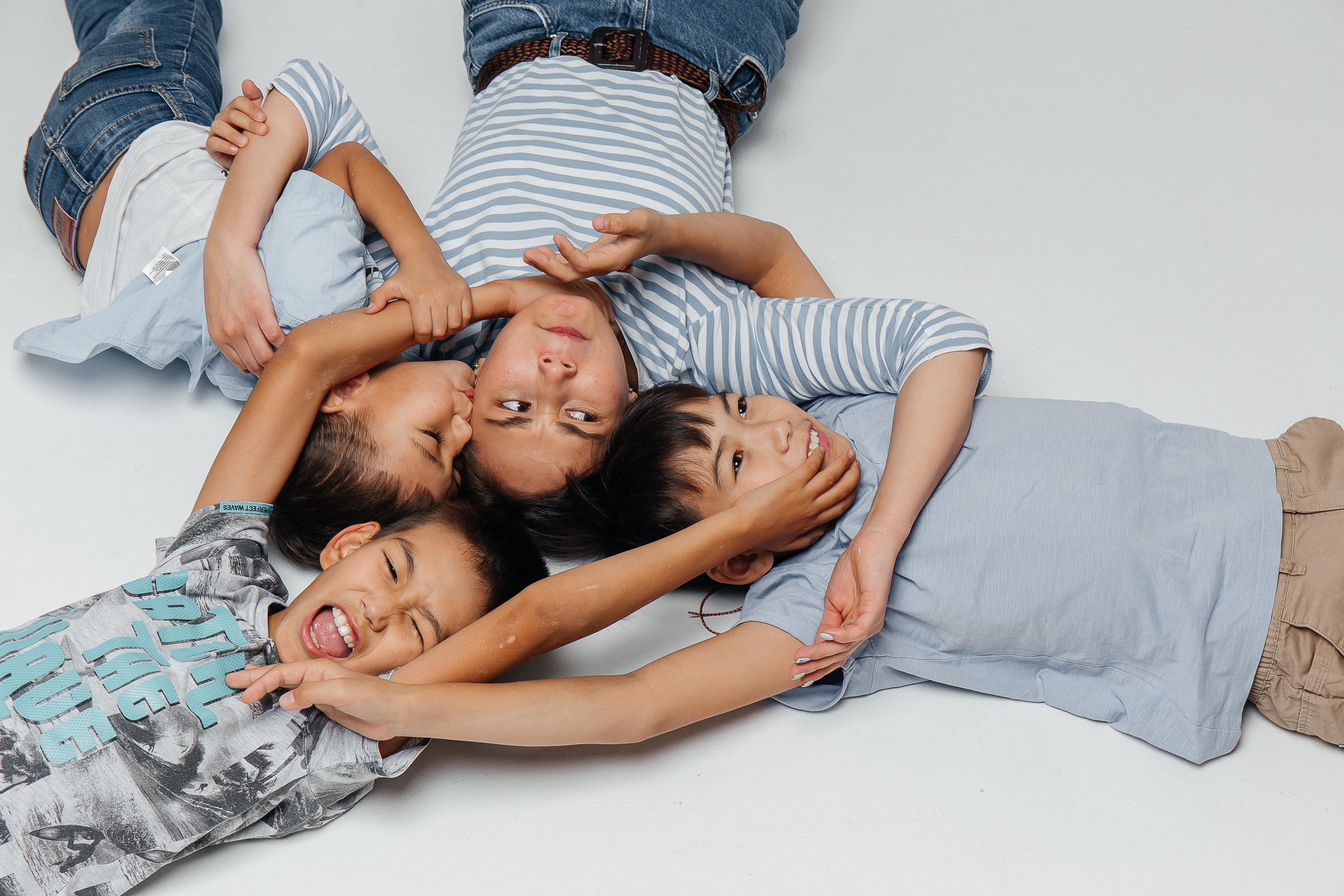 Циклорама. Для тех, кто не ждёт удачи, а создаёт её. Каждая фотосессия — это твой момент, твой стиль, твой успех. 📸