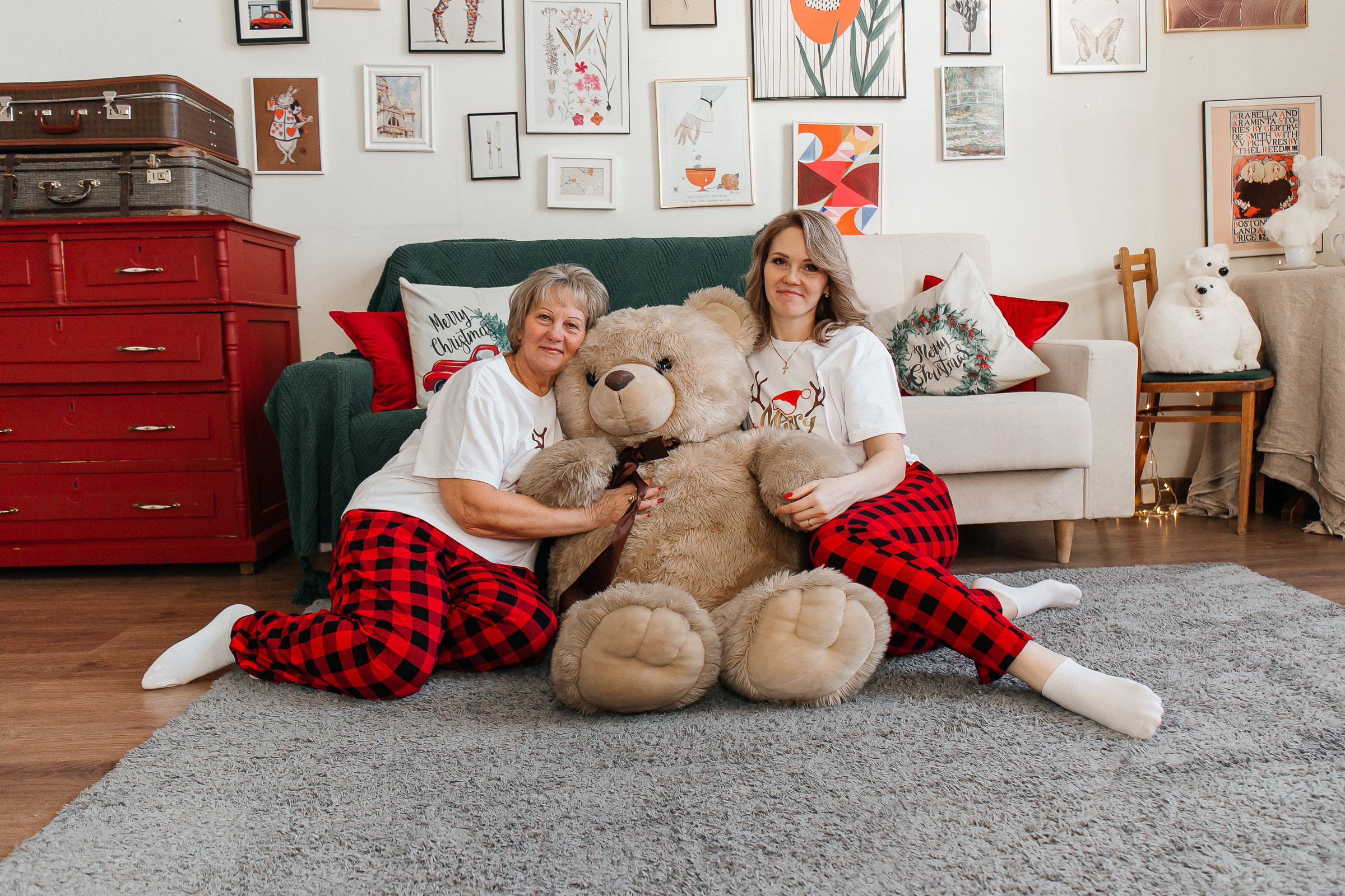 Новогодняя сказка. Для тех, кто не ждёт удачи, а создаёт её. Каждая фотосессия — это твой момент, твой стиль, твой успех. 📸