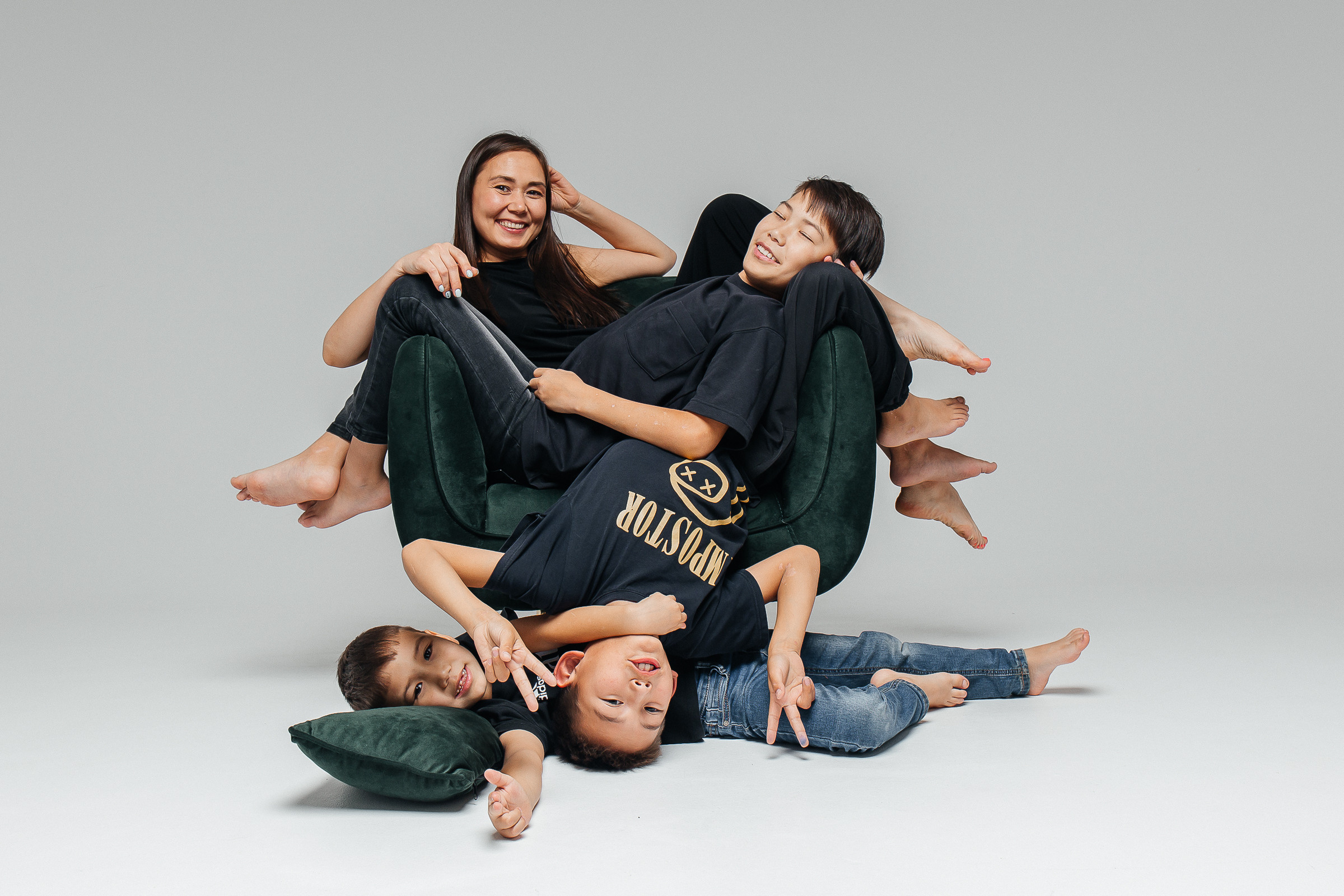 Циклорама. Для тех, кто не ждёт удачи, а создаёт её. Каждая фотосессия — это твой момент, твой стиль, твой успех. 📸