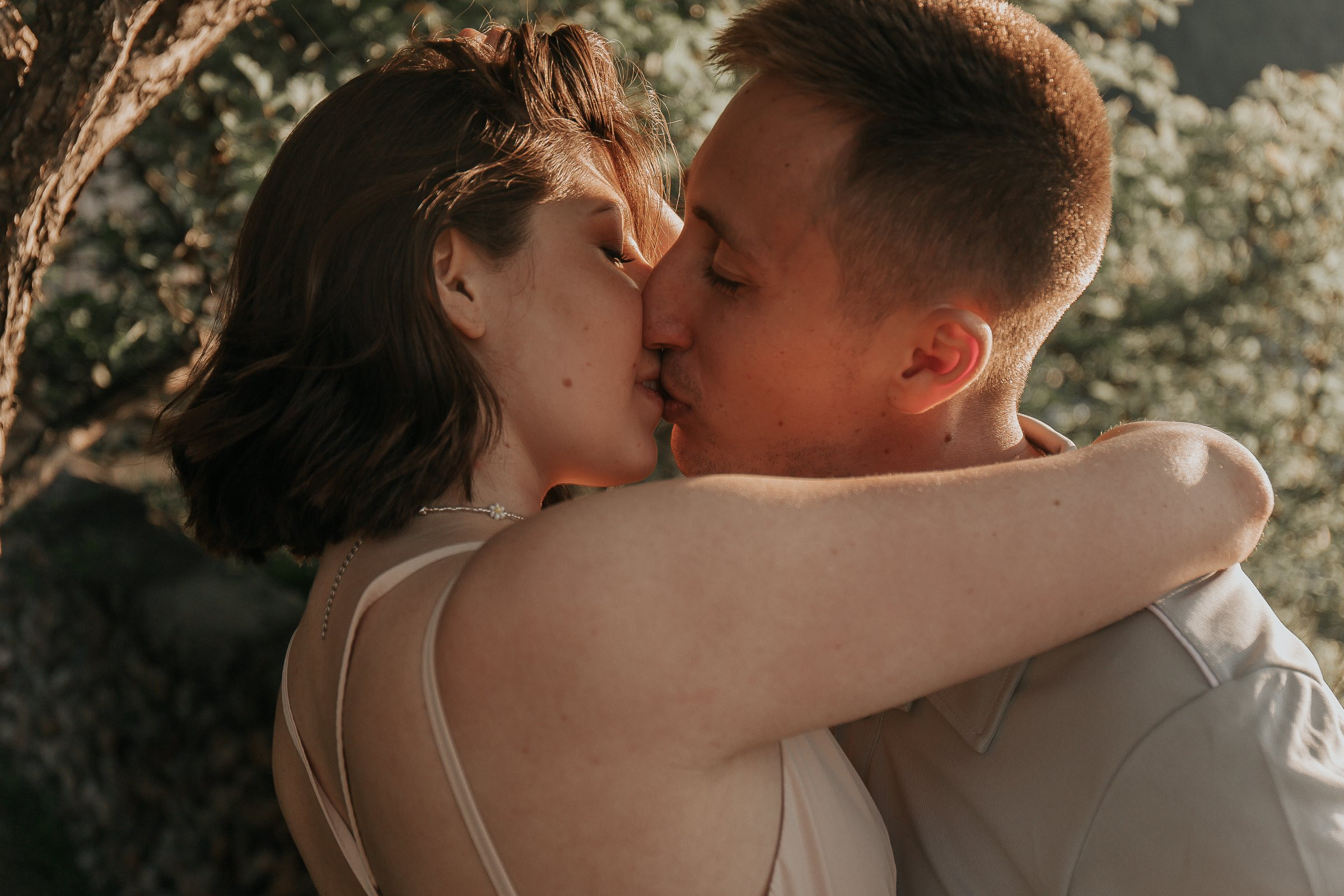 Закат. Для тех, кто не ждёт удачи, а создаёт её. Каждая фотосессия — это твой момент, твой стиль, твой успех. 📸