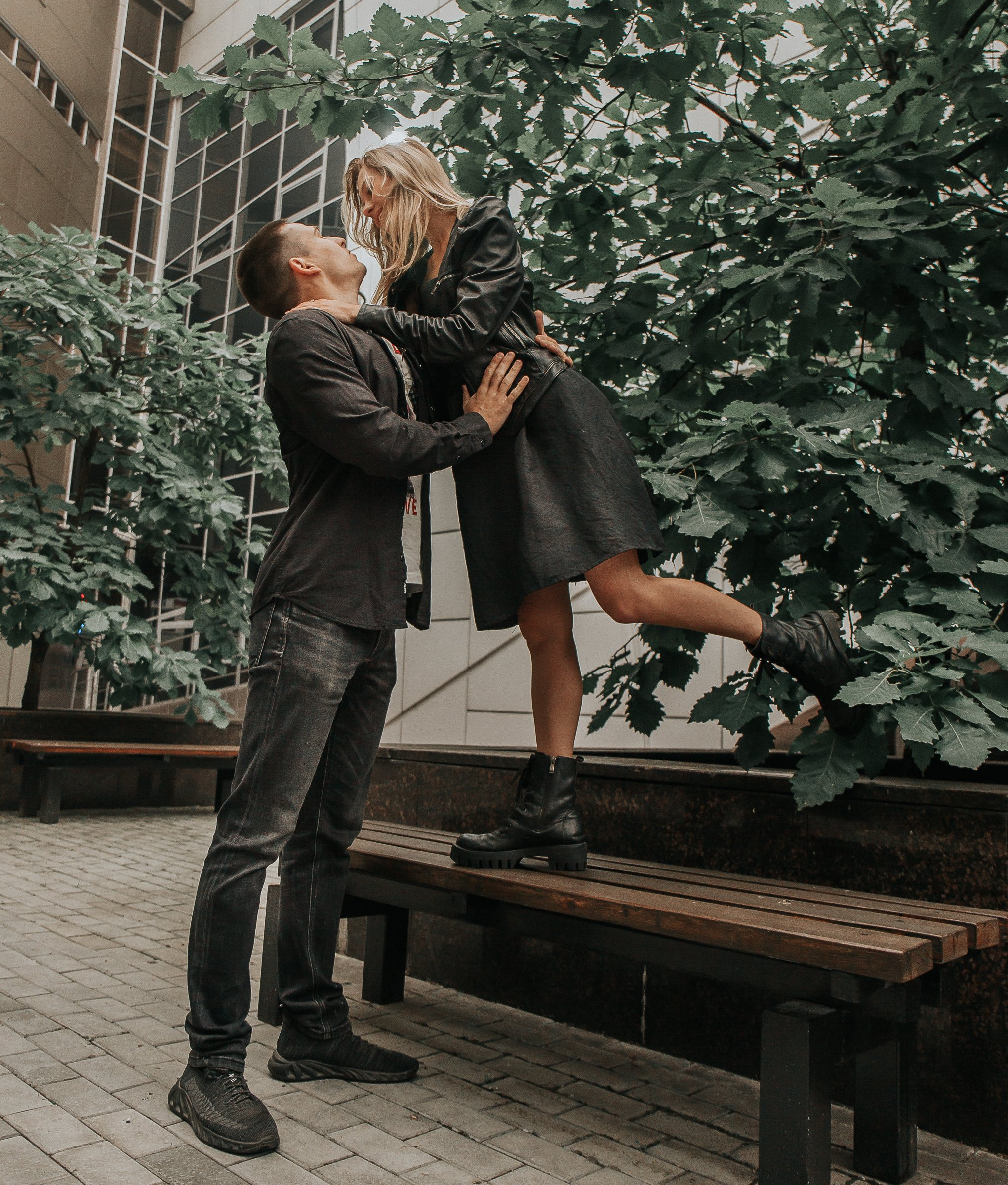 На учебе. Для тех, кто не ждёт удачи, а создаёт её. Каждая фотосессия — это твой момент, твой стиль, твой успех. 📸