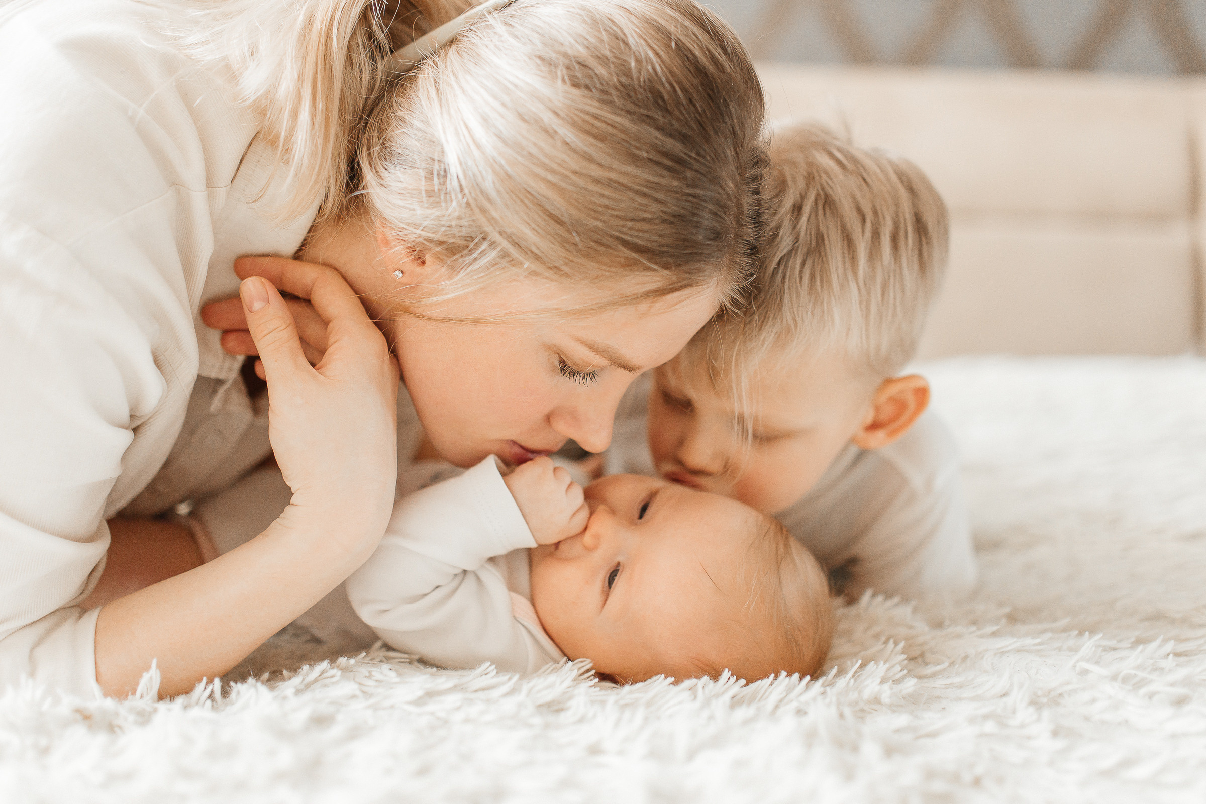 Анюта. Для тех, кто не ждёт удачи, а создаёт её. Каждая фотосессия — это твой момент, твой стиль, твой успех. 📸