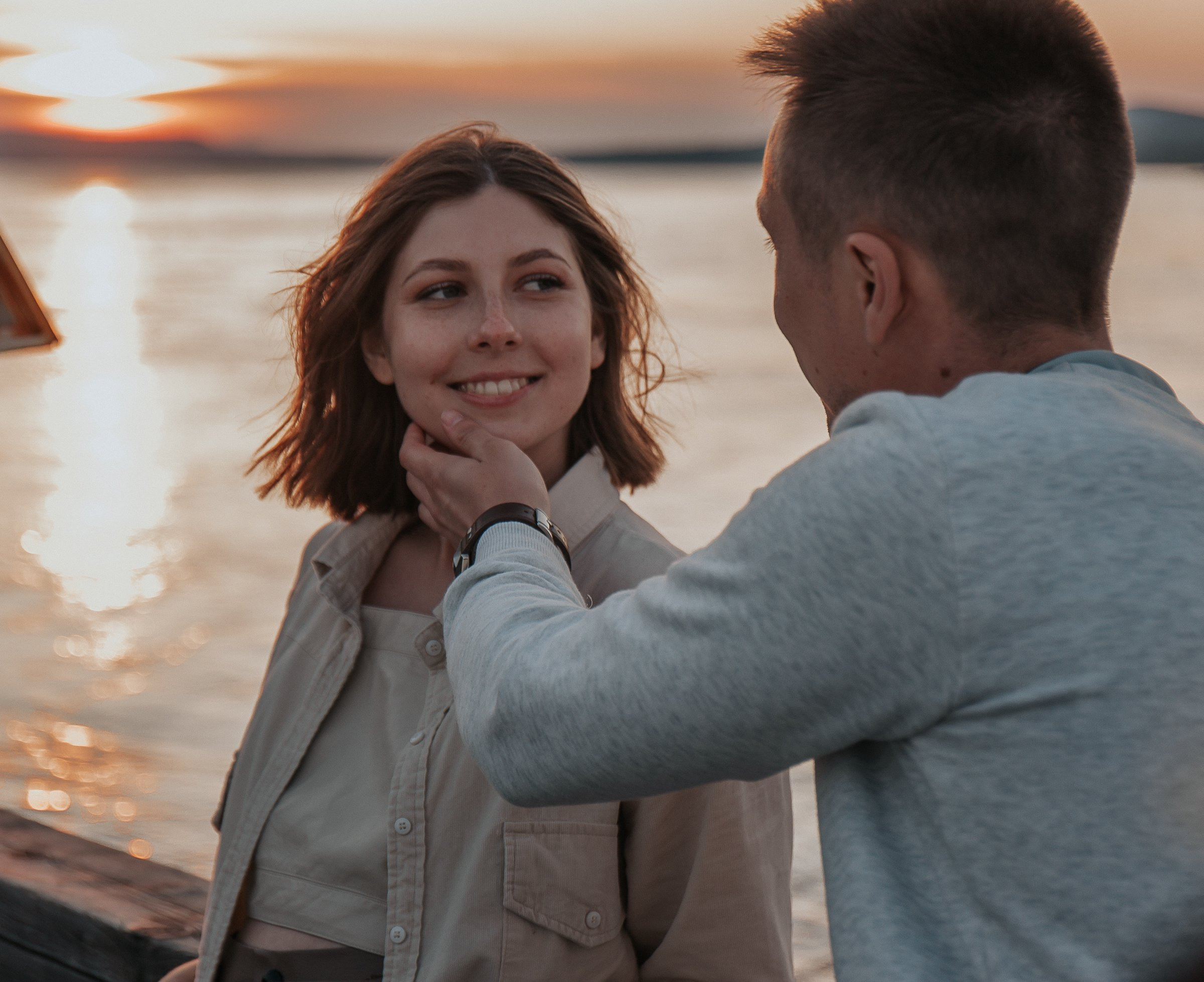 Закат. Для тех, кто не ждёт удачи, а создаёт её. Каждая фотосессия — это твой момент, твой стиль, твой успех. 📸