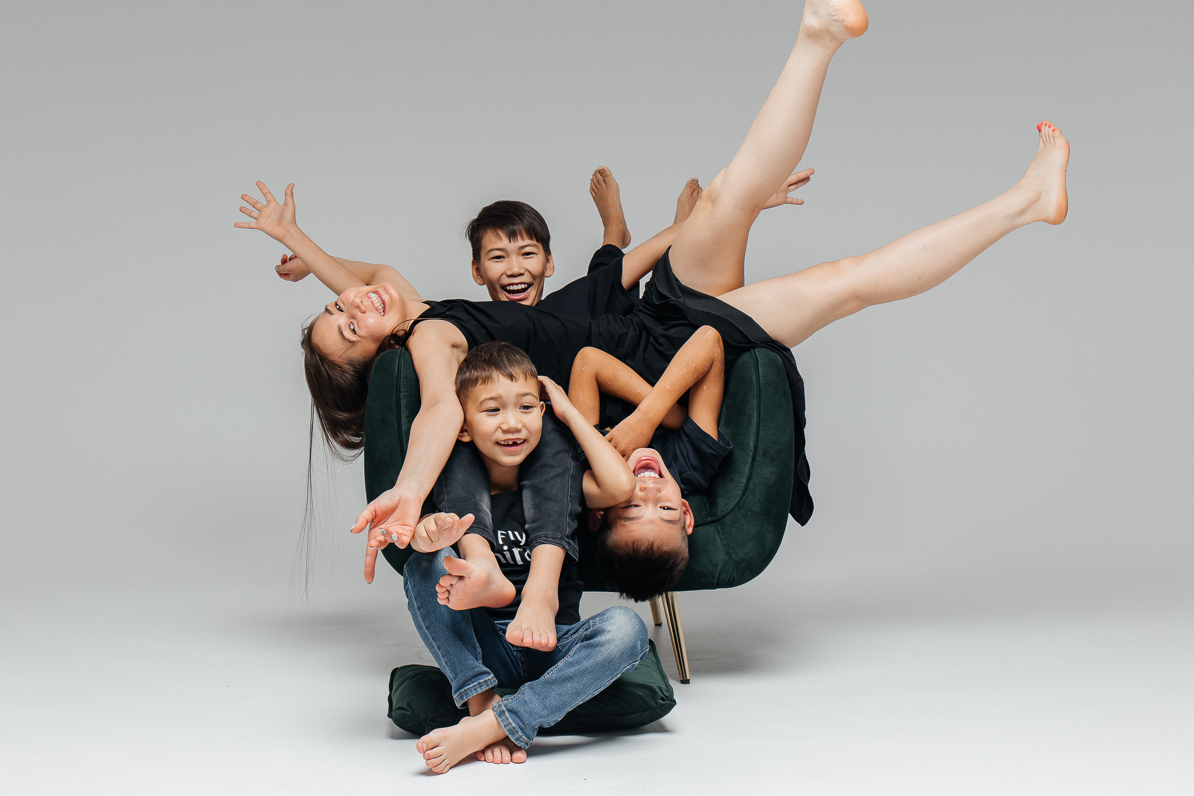 Циклорама. Для тех, кто не ждёт удачи, а создаёт её. Каждая фотосессия — это твой момент, твой стиль, твой успех. 📸