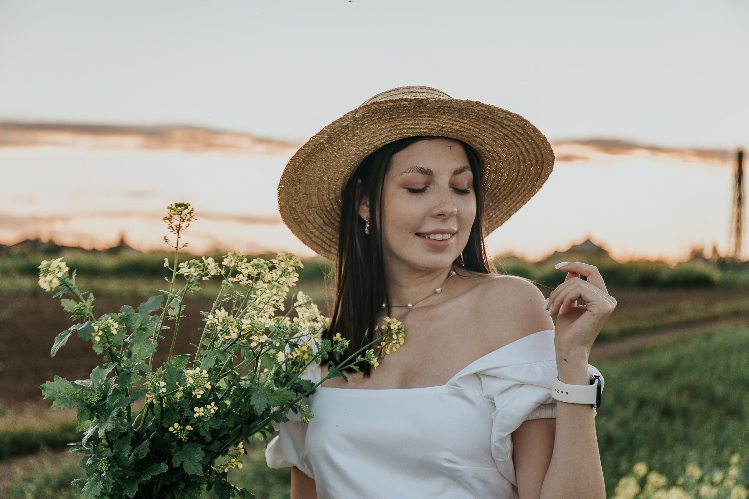 Надя. Для тех, кто не ждёт удачи, а создаёт её. Каждая фотосессия — это твой момент, твой стиль, твой успех. 📸