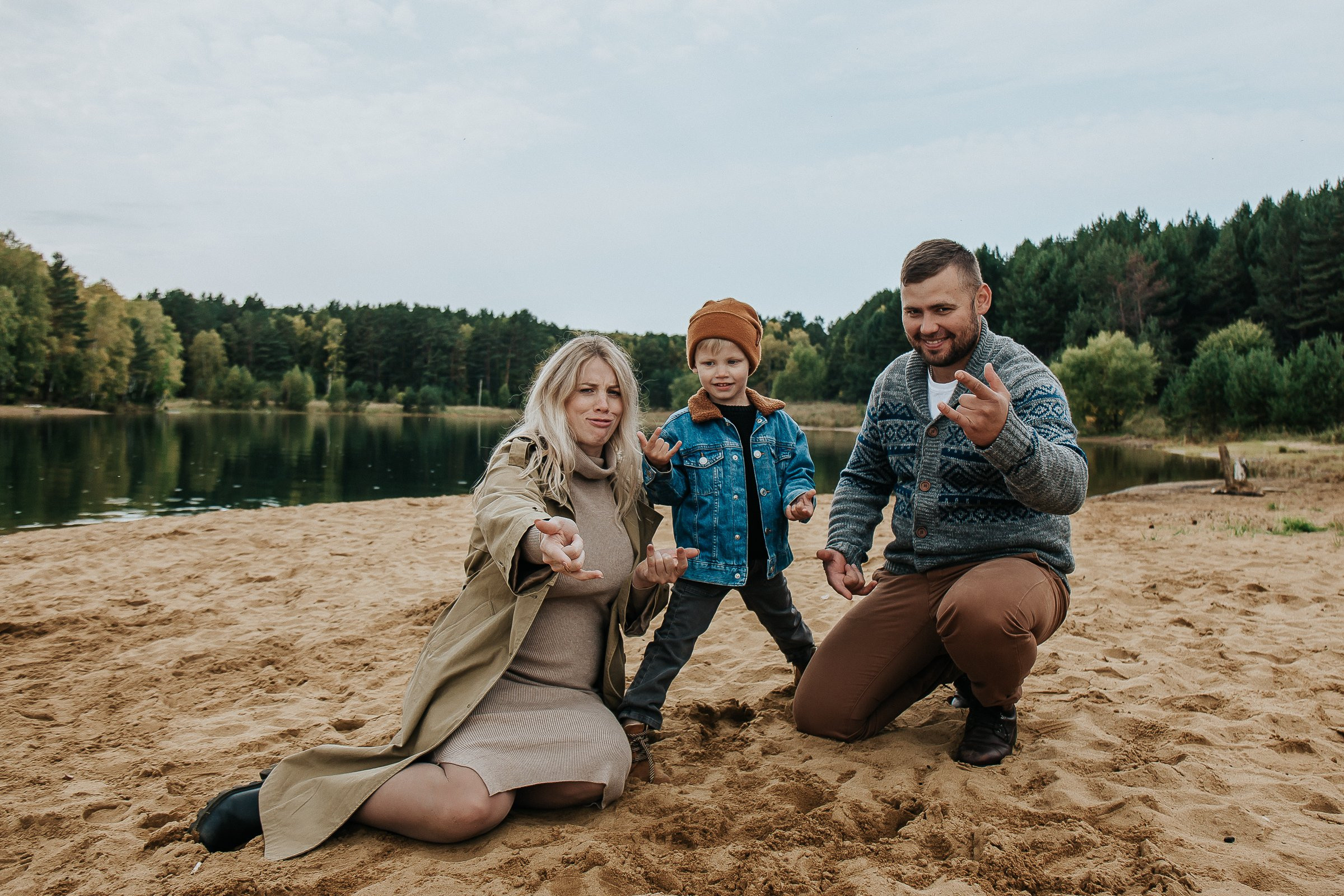 Рома и Лена. Для тех, кто не ждёт удачи, а создаёт её. Каждая фотосессия — это твой момент, твой стиль, твой успех. 📸