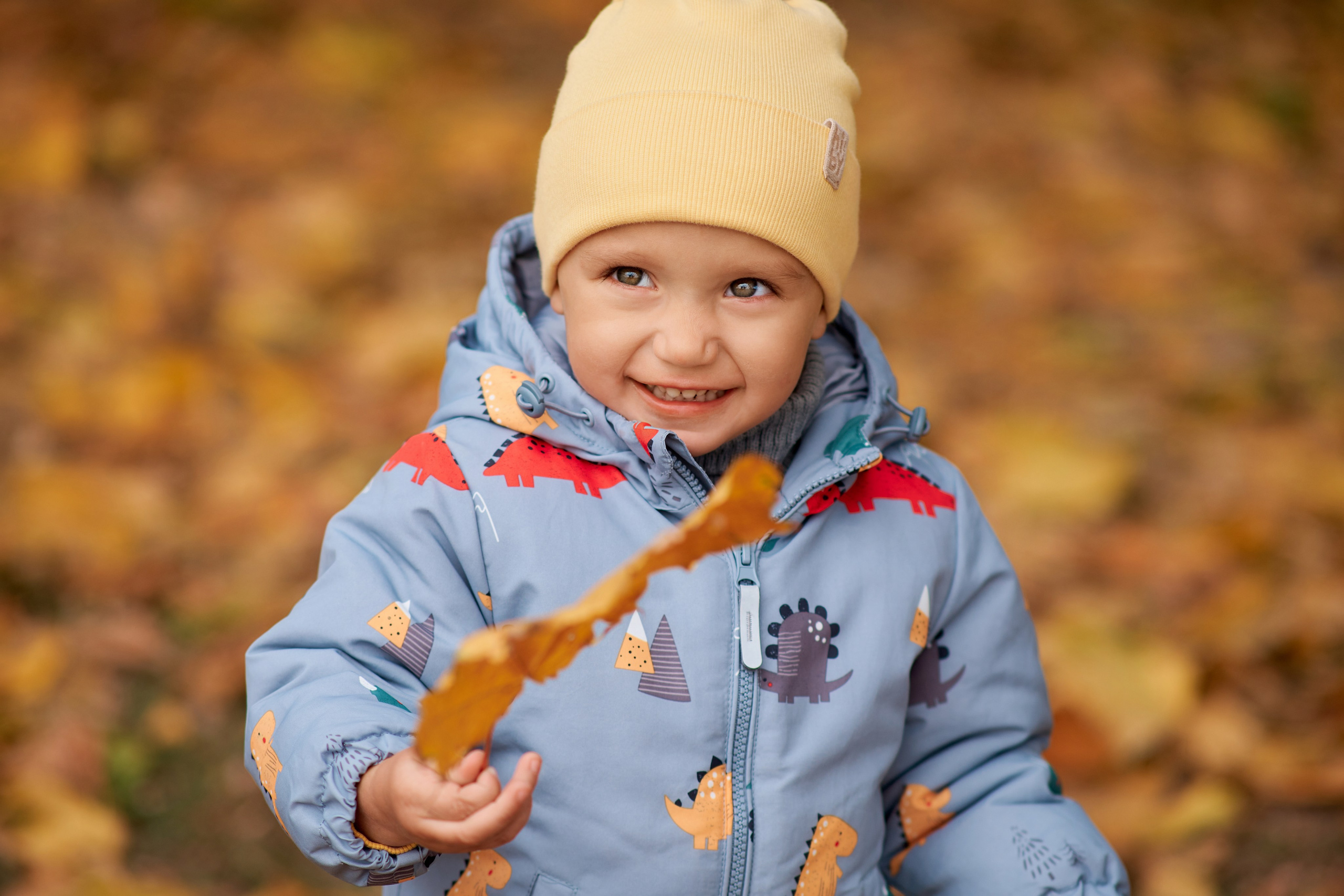 Осенняя прогулка мамы с сыном. Фотограф Таганрог Анна Трайжон
