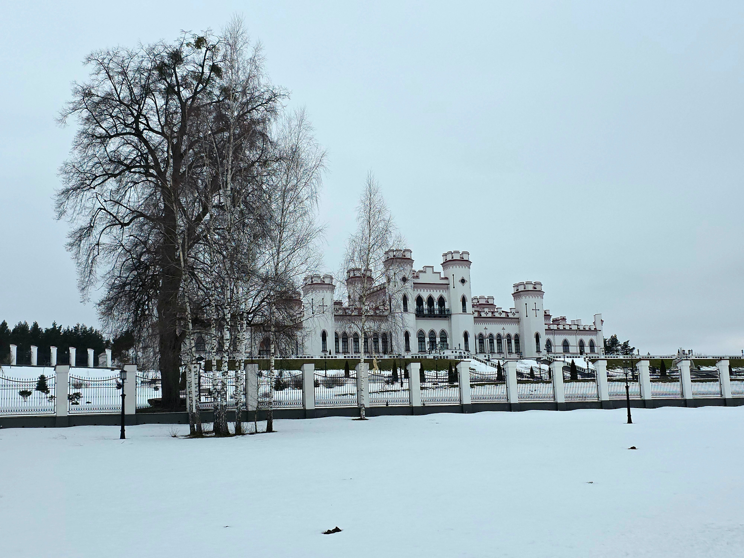 Здесь все работы по воссозданию дворца завершены