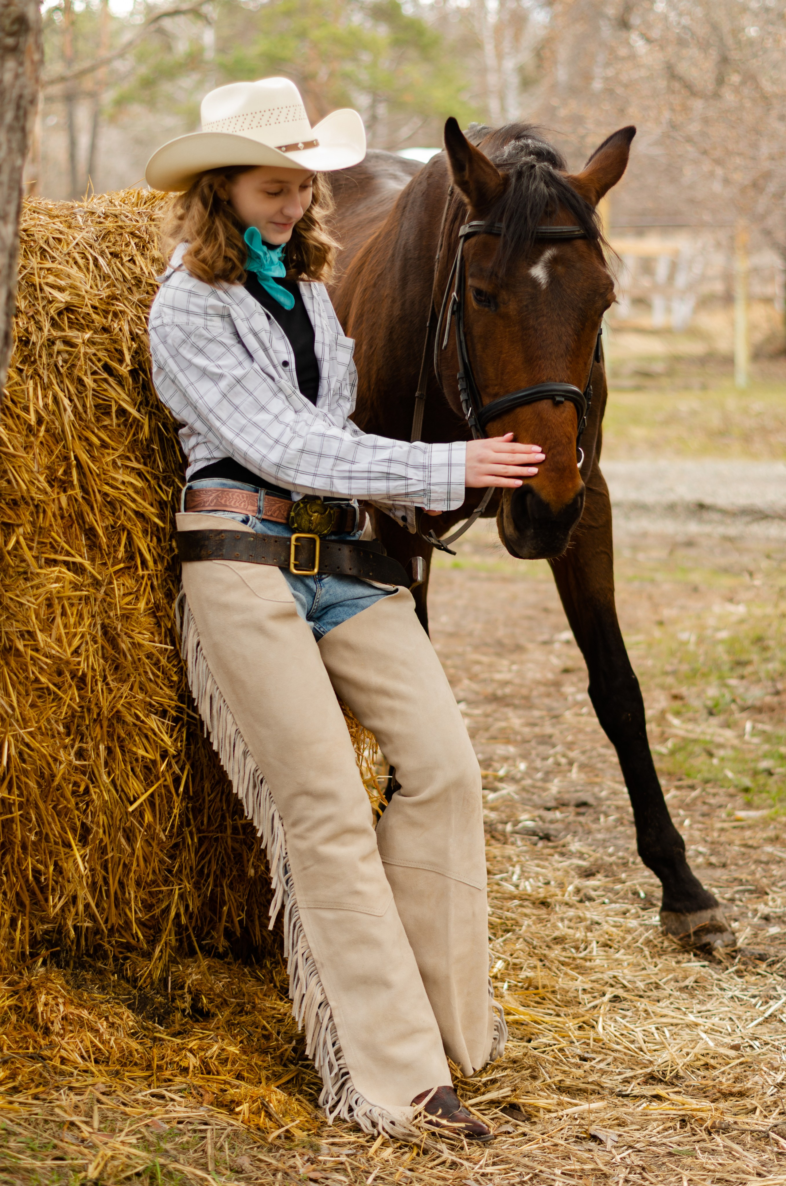 Ковбойская девчонка. Фотограф Марина Доглядная Челябинск фотосессии с лошадьми, мотоциклами