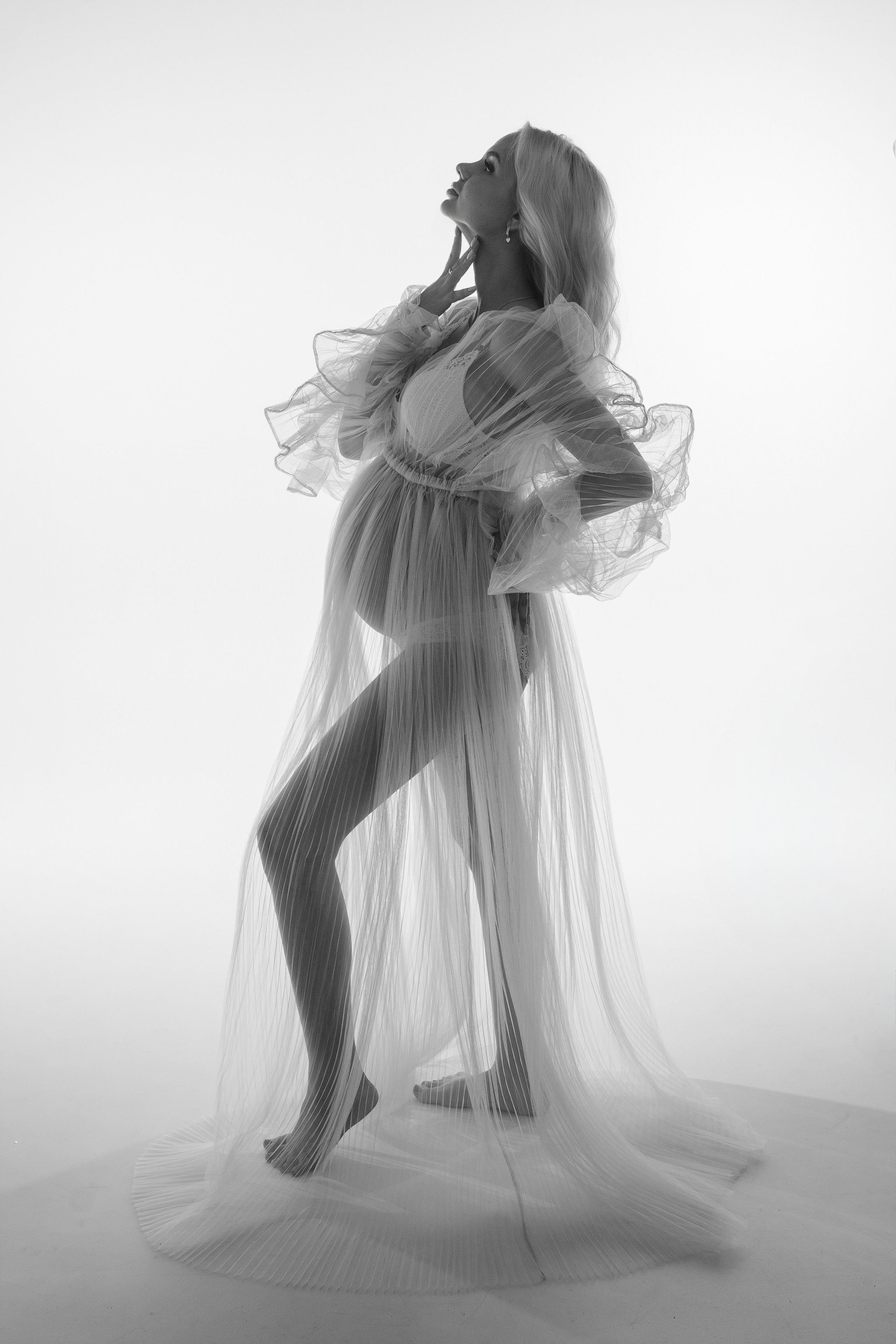 Фотосессия беременности в Красноярске — Vetaphoto. Фотограф беременности и новорожденных в Красноярске Вета Ланская