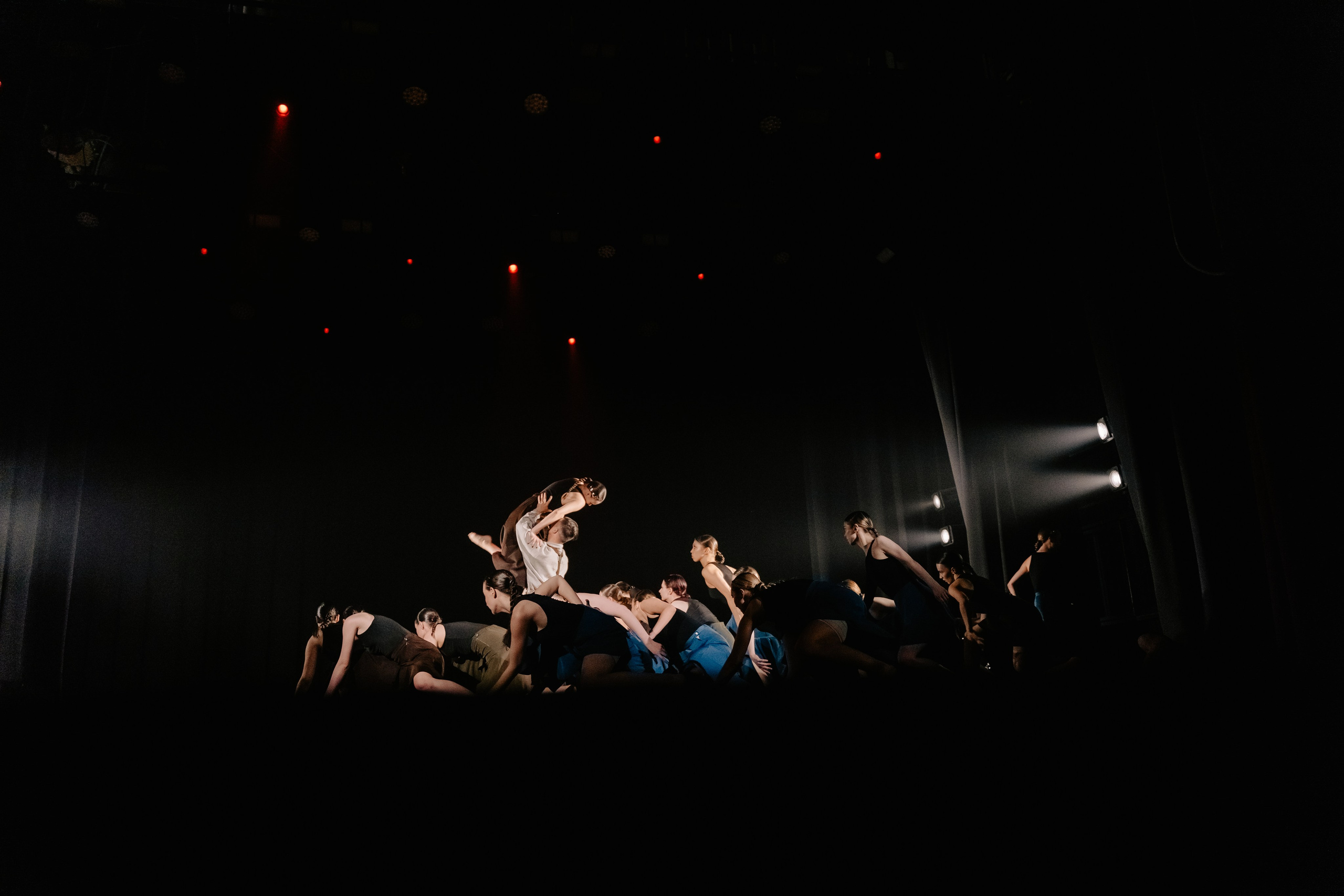 Спектакль «Песнь сирен». Главная