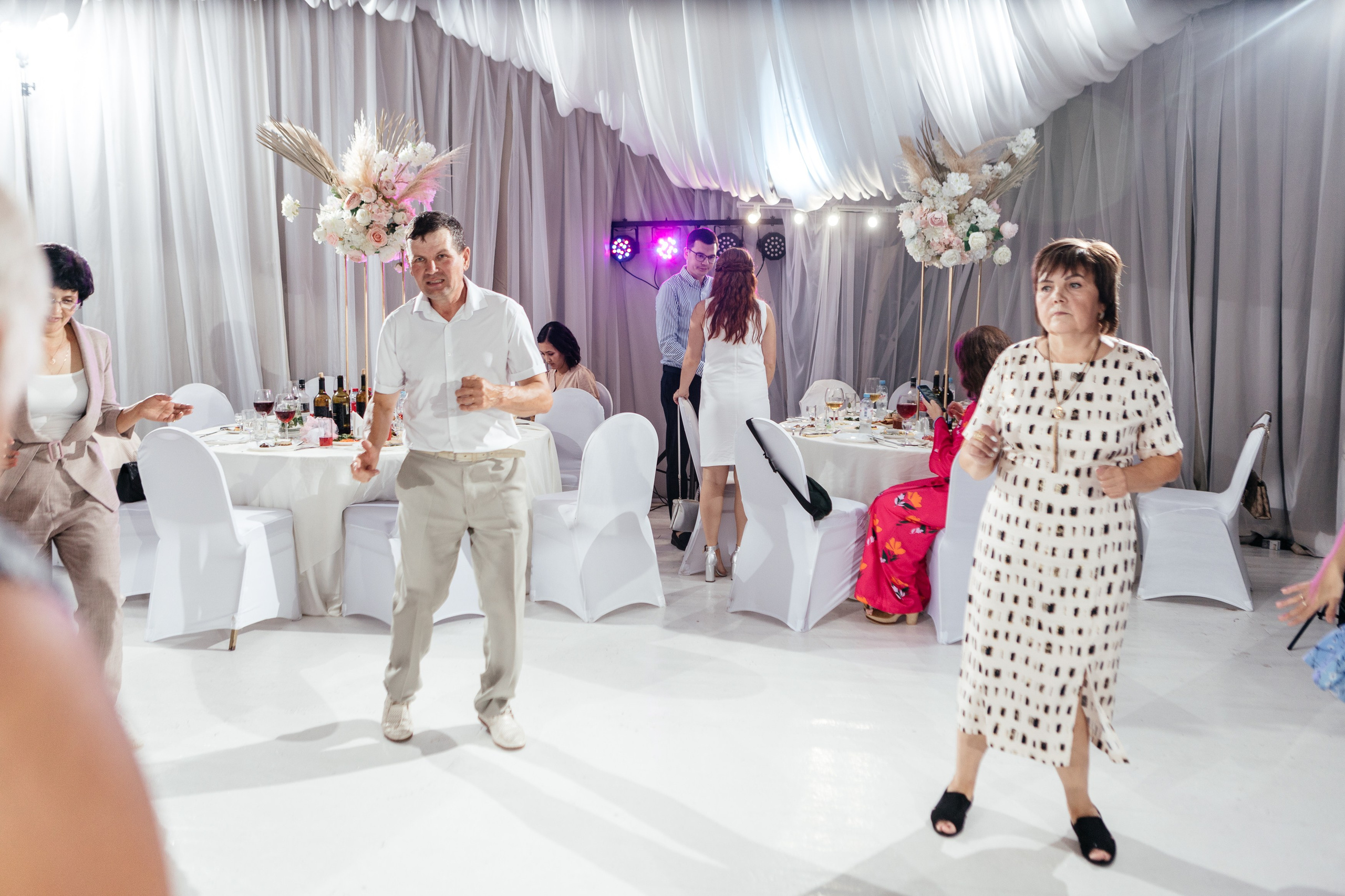 Свадебный фотограф Уфа — Руслан ГабдлисламовЖивые эмоции, красивые кадры, воспоминания на всю жизнь.Работаю по всей Республике Башкортоста. Свадебный фотограф Уфа Руслан Габдлисламов