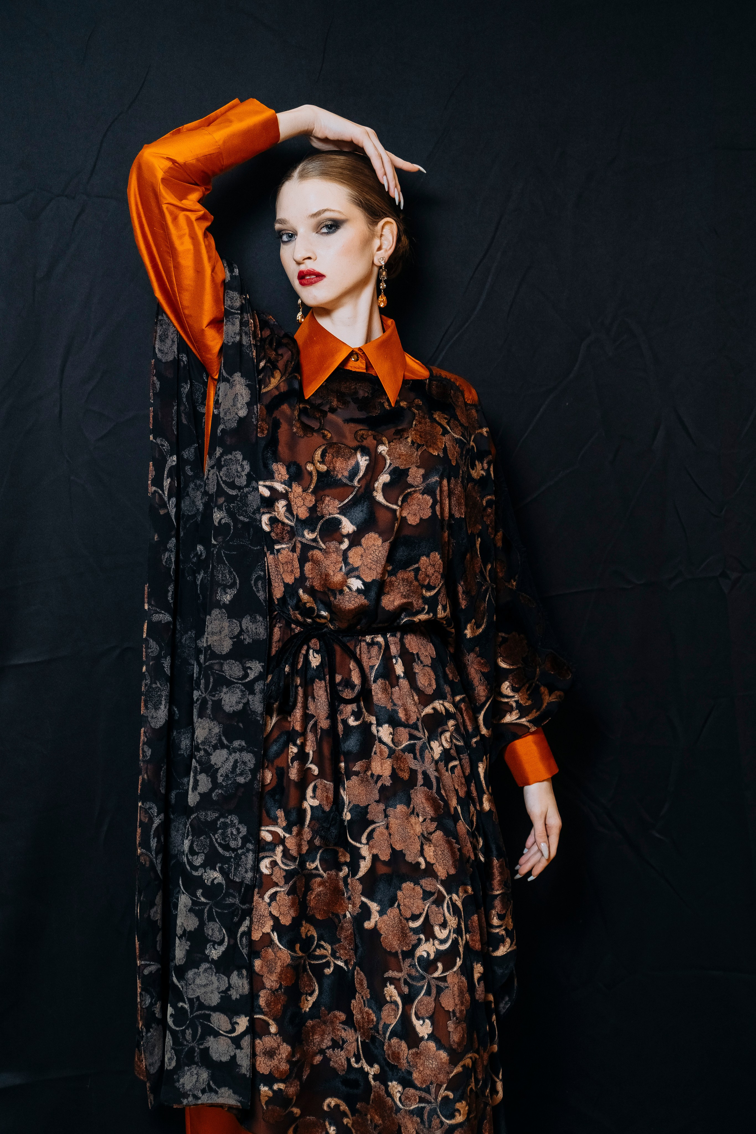 B&D FASHION SHOW: Мода как искусство. Переосмысление классики. Больше: https://sinonim.org/improve#res. Профессиональный портретный фотограф в Москве Владимир Глаголев