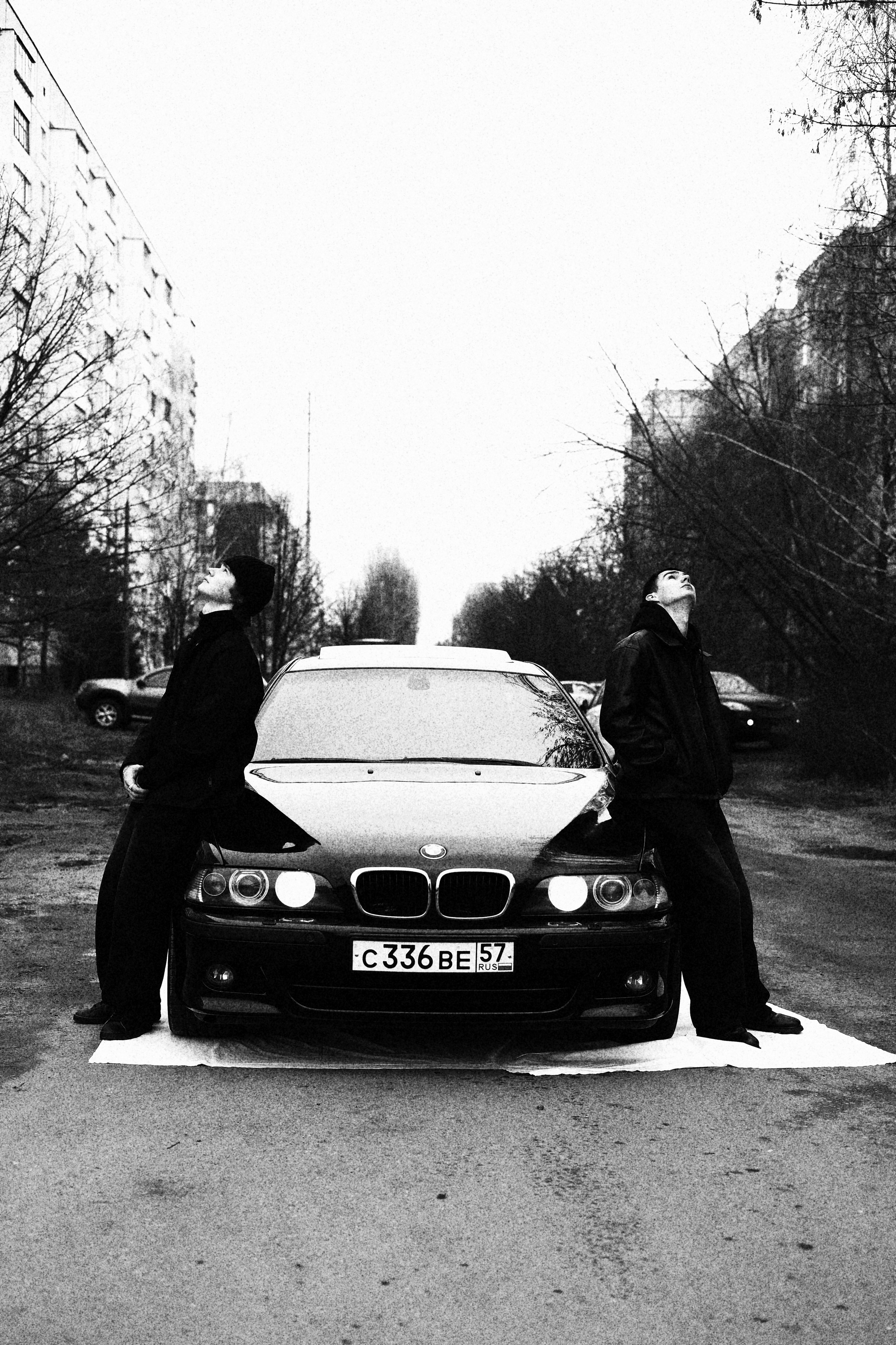 Богдан и Михаил. Портретный фотограф в Орле. Готовые фото за 3 дня! Помощь в позировании. Советы по организации