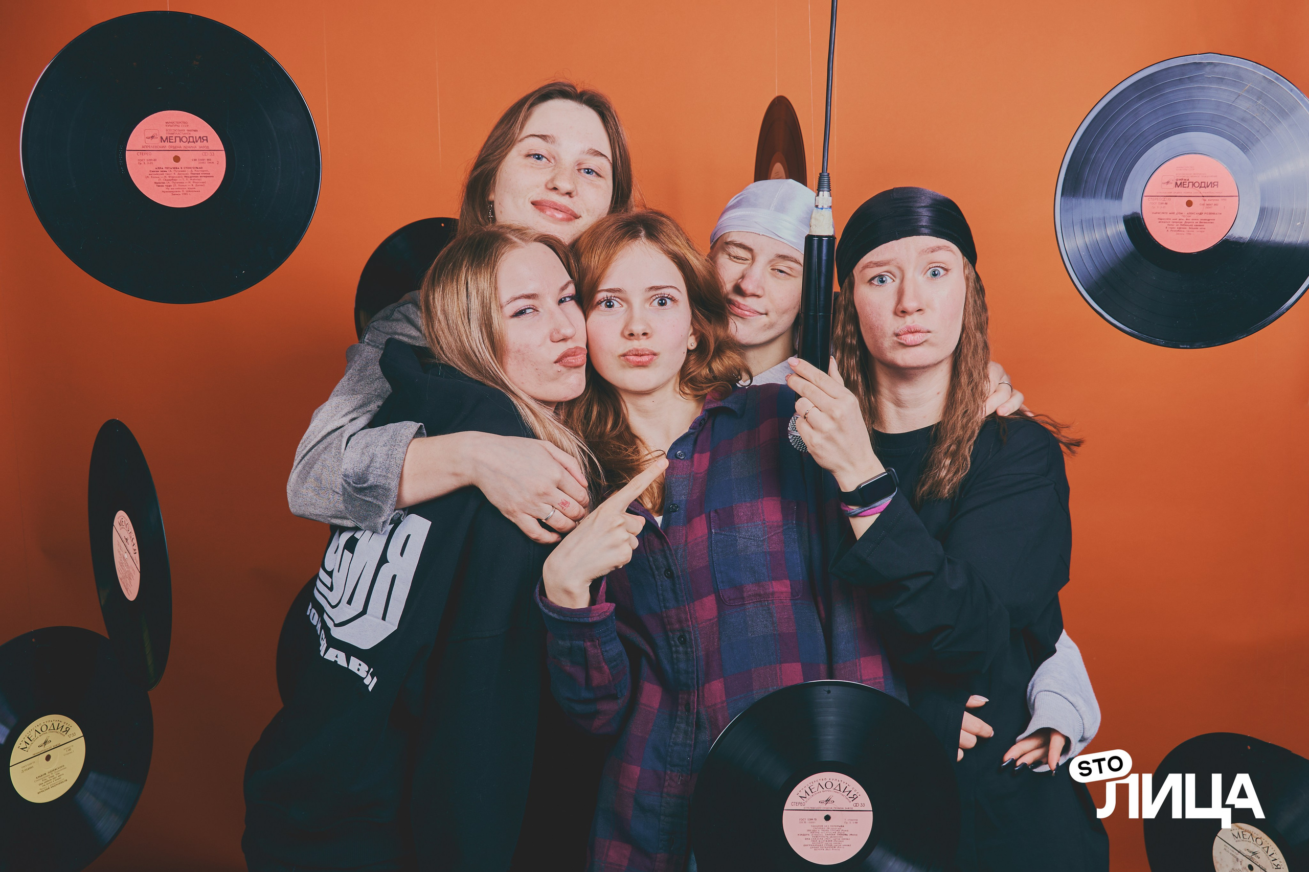 Фотозона на мероприятии «Квартирник». Шилов Арсений — репортажный фотограф в Москве