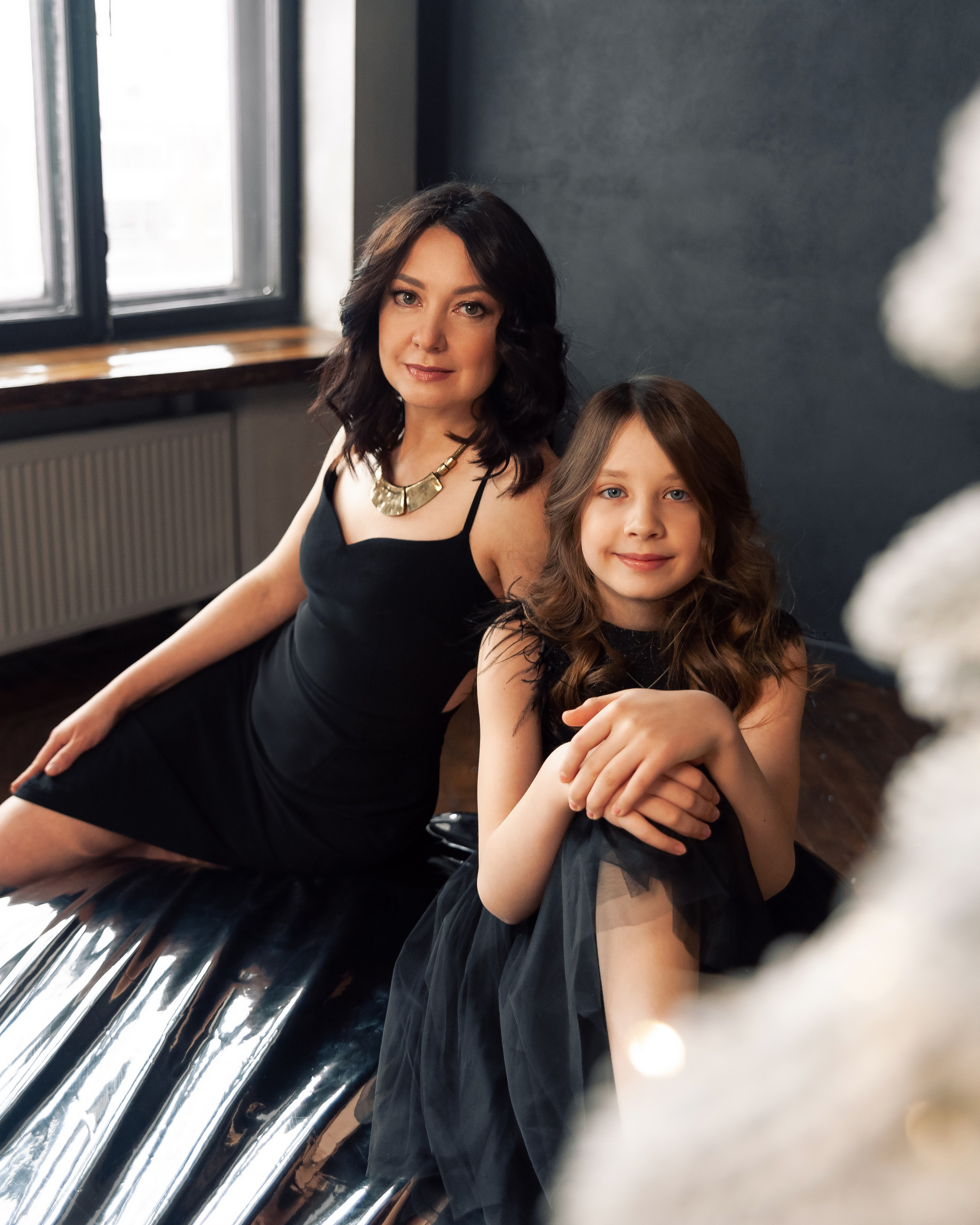 Алсу+Даша, Новый Год в студии. Фотограф в Екатеринбурге Артём Зайнетдинов