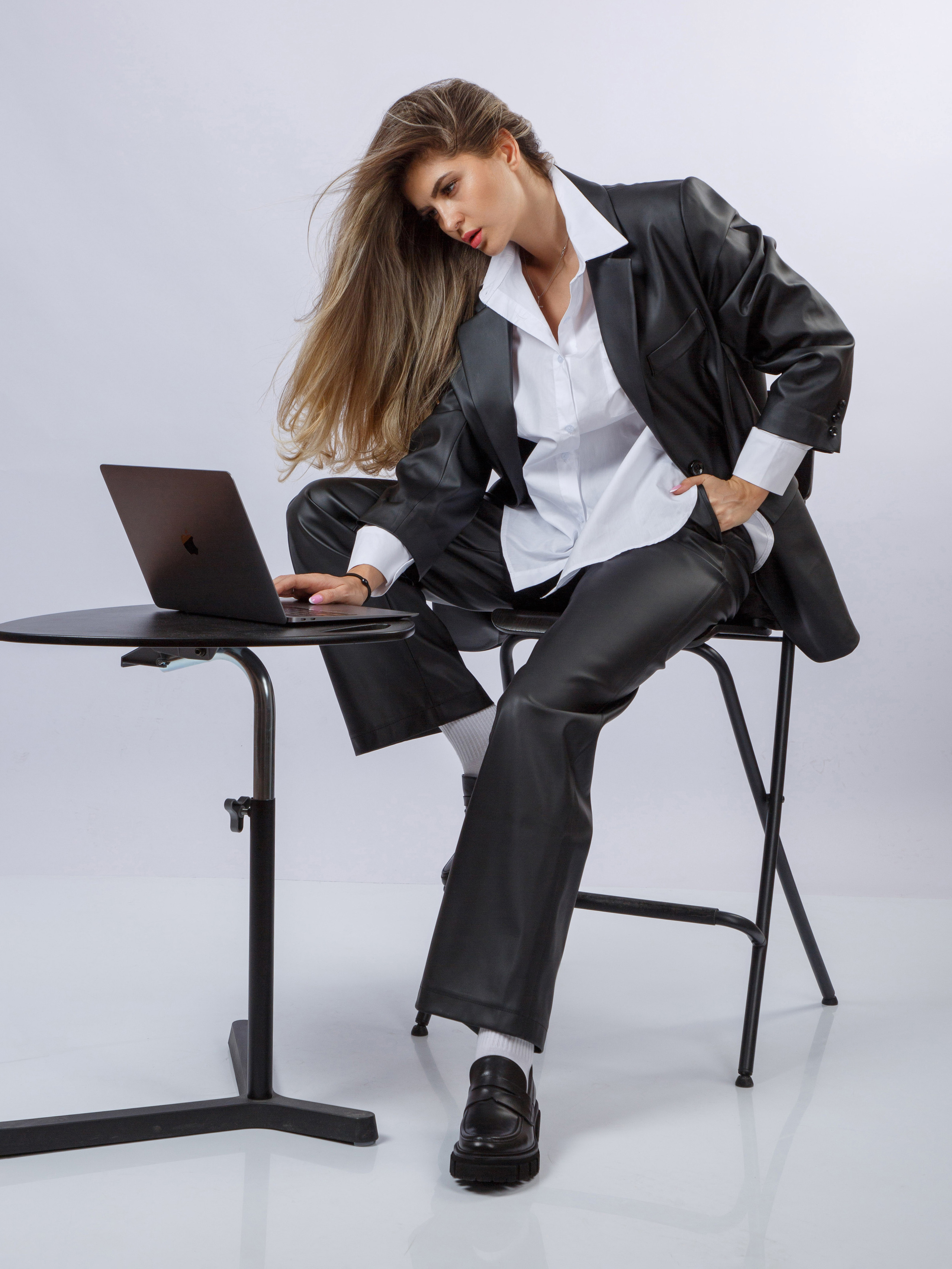 Одежда на моделях. ФОТО И ВИДЕО КОНТЕНТ ДЛЯ WILDBERRIES, OZON, LAMODA, YANDEX MARKET