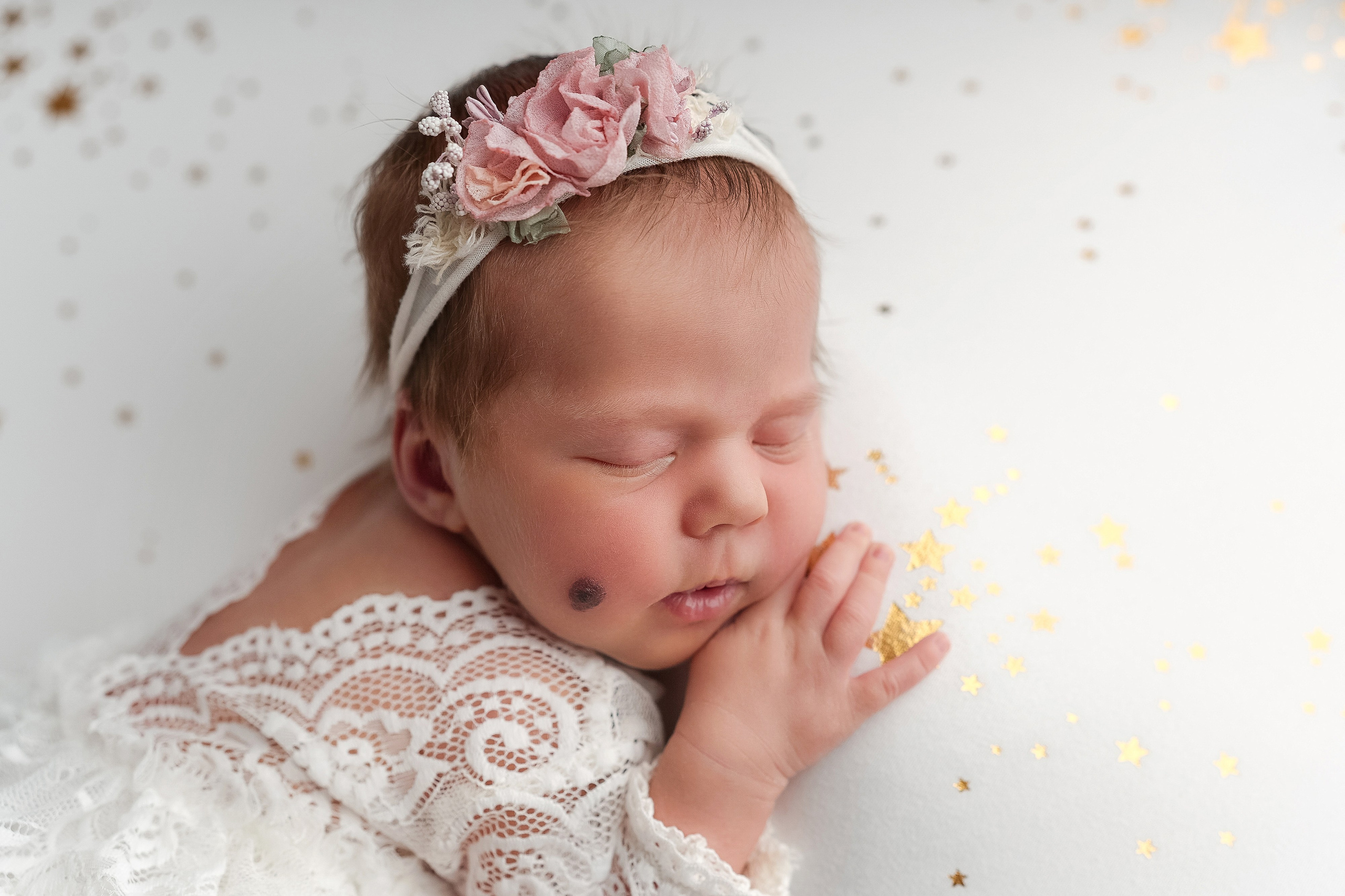 Newborn. Фотограф новорожденных и детский фотограф в Екатеринбурге Ксени