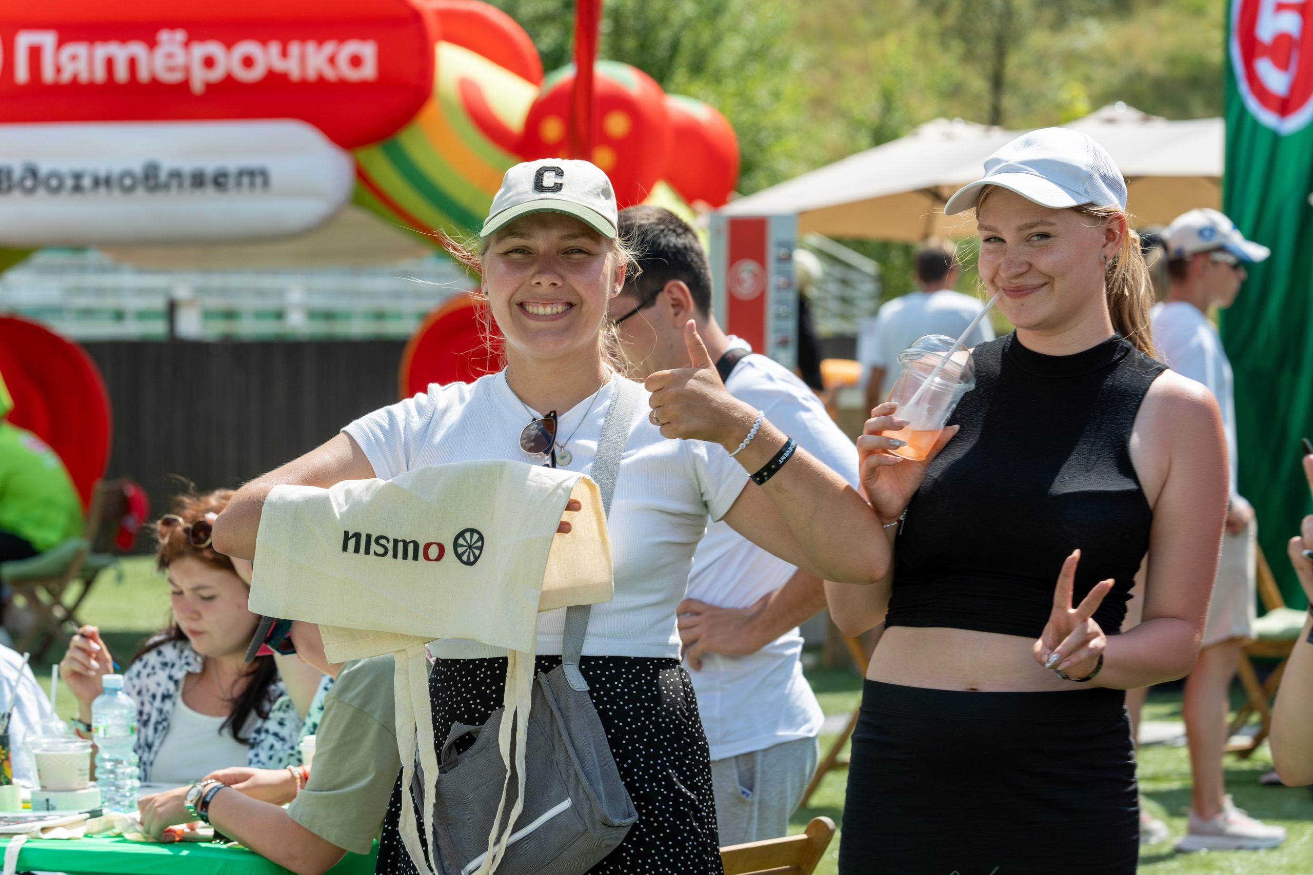 Фотоотчет партнеской интеграции для сети «Пятерочка» на фестивале «Grounded». Репортажный фотограф в Красной Поляне и Сочи Павлюченко Екатерина