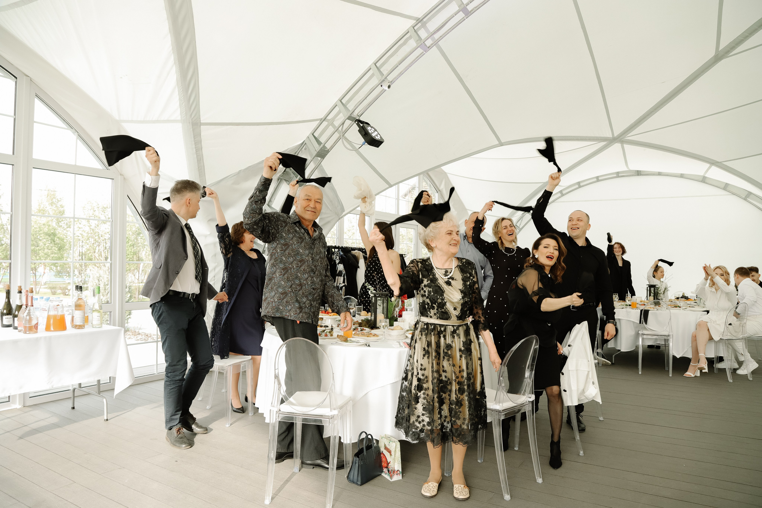 Земля смеётся цветами. Свадебный фотограф Челябинск Полина Чеботарь