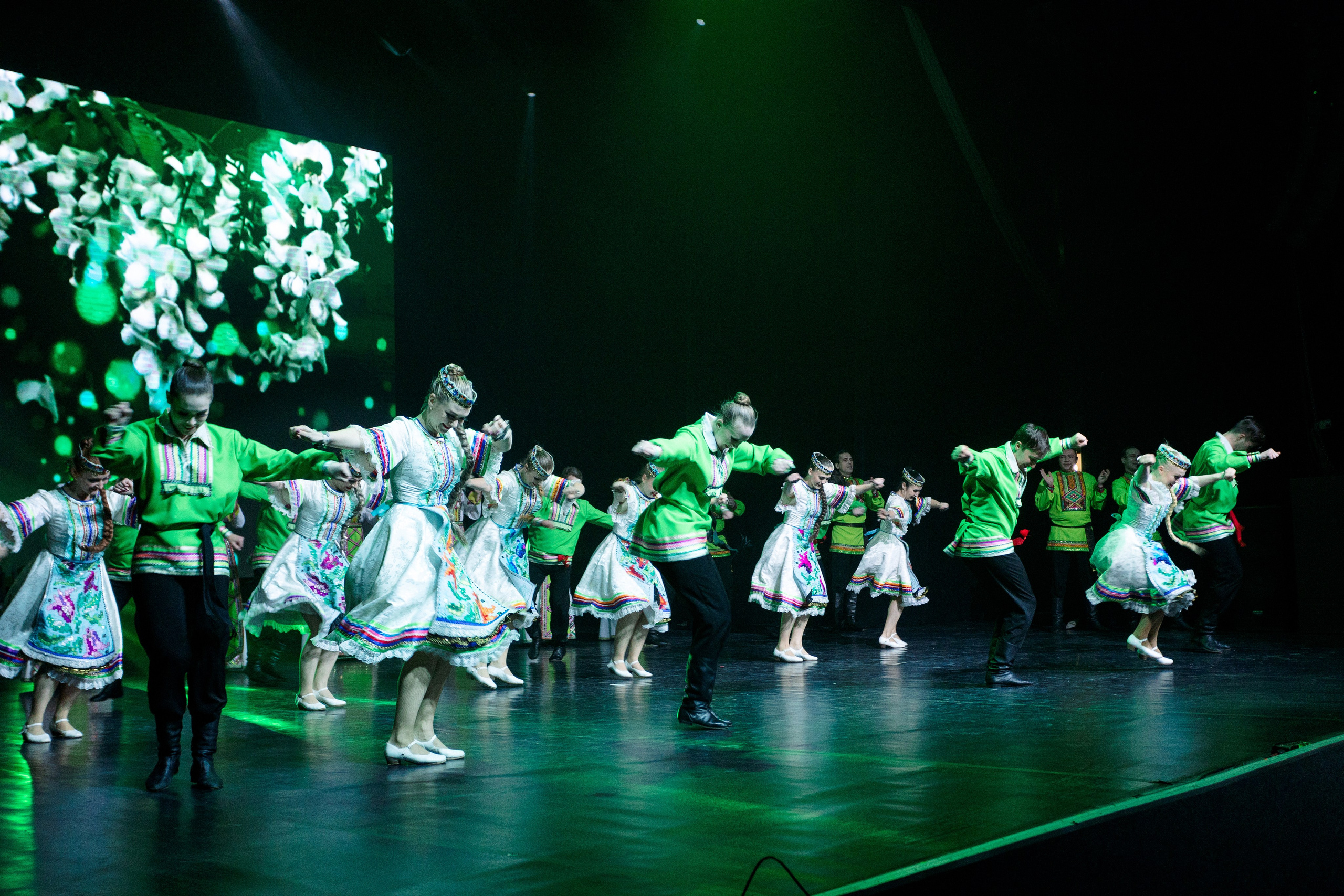 РЕПОРТАЖ: НОВЫЙ ГОД В ДК МЕТАЛЛУРГ. Профессиональный фотограф в Ижевске Леша Петров