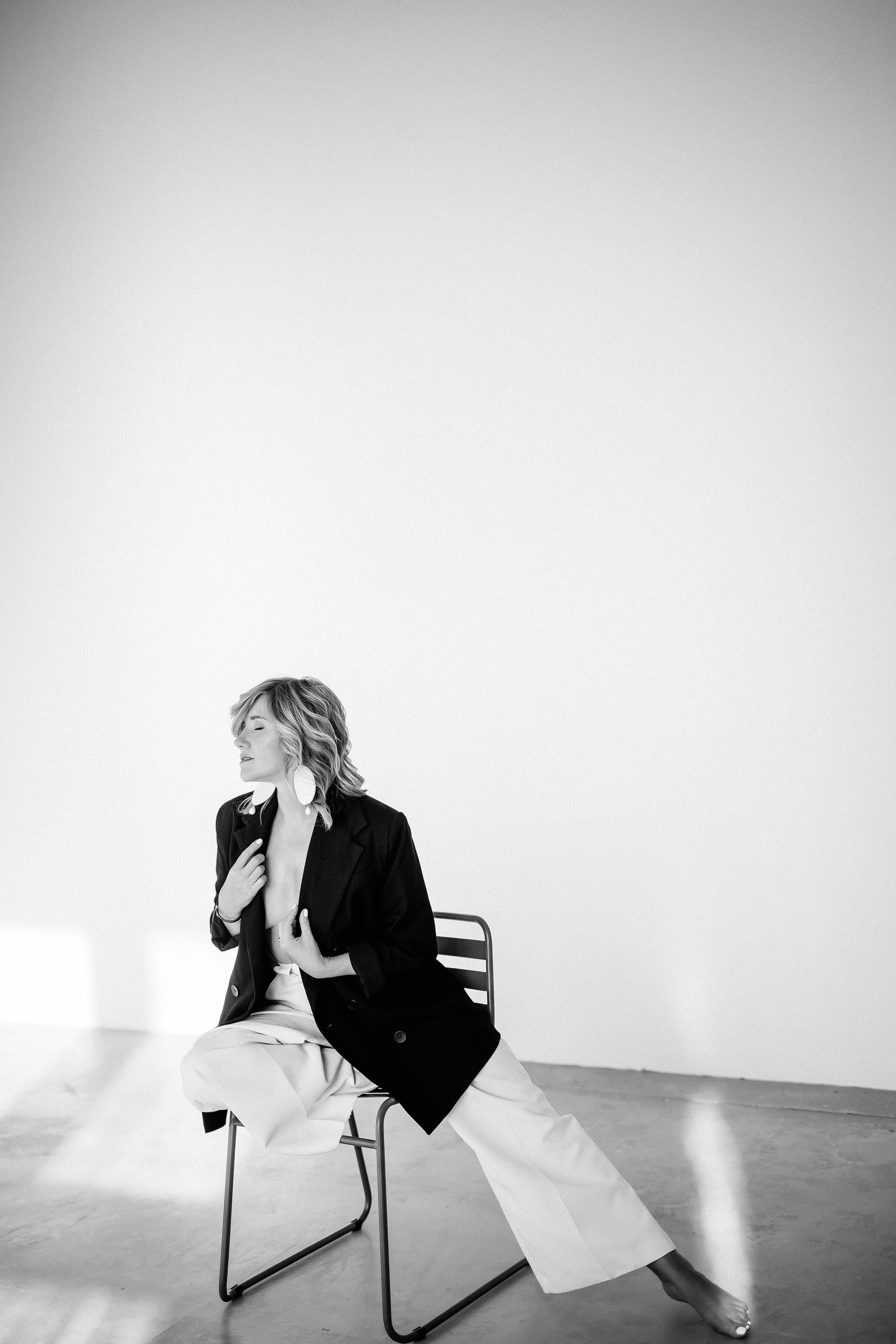 Ludmila, pure light. Портретный женский фотограф Минск Беларусь Алена Янович