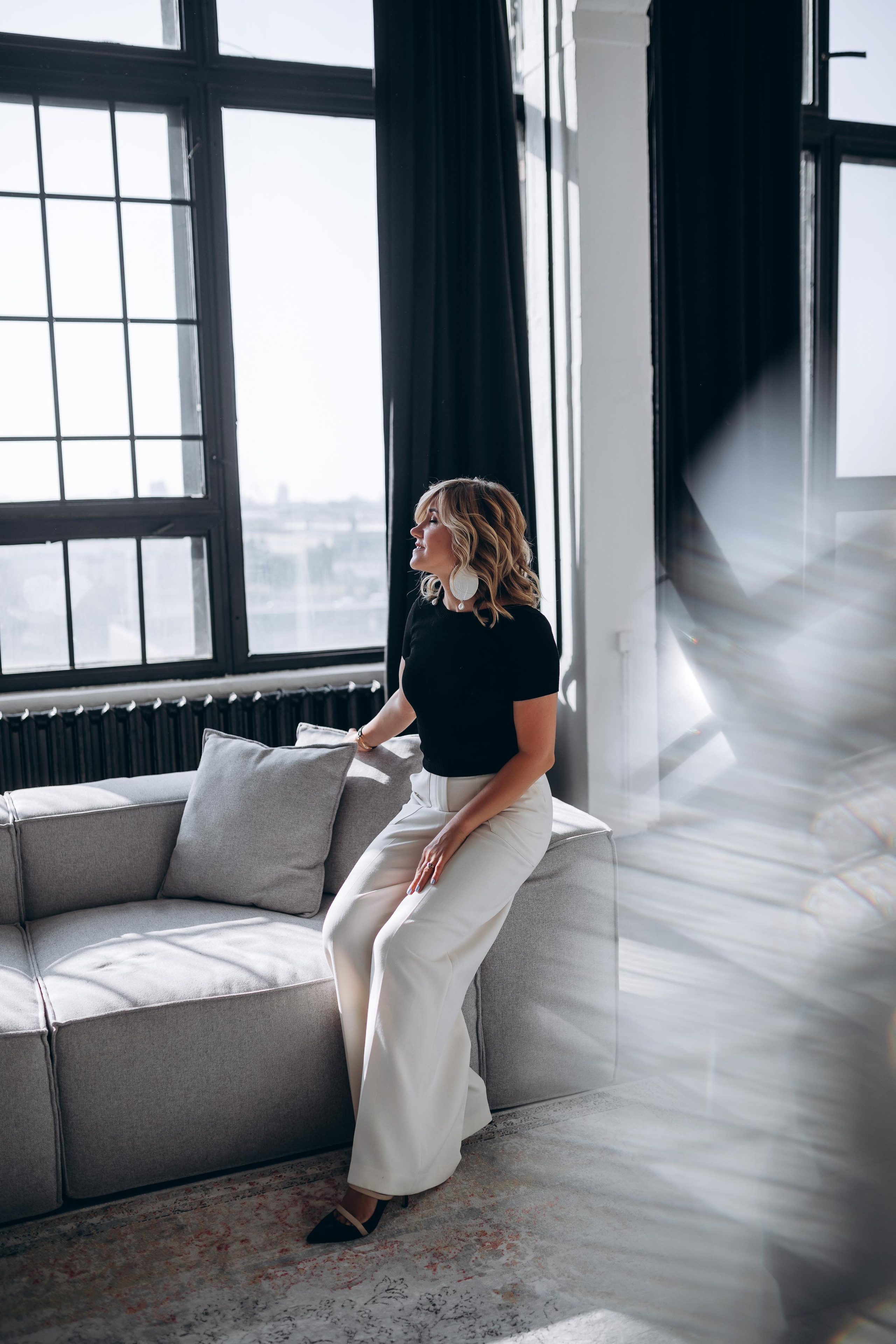 Ludmila, pure light. Портретный женский фотограф Минск Беларусь Алена Янович