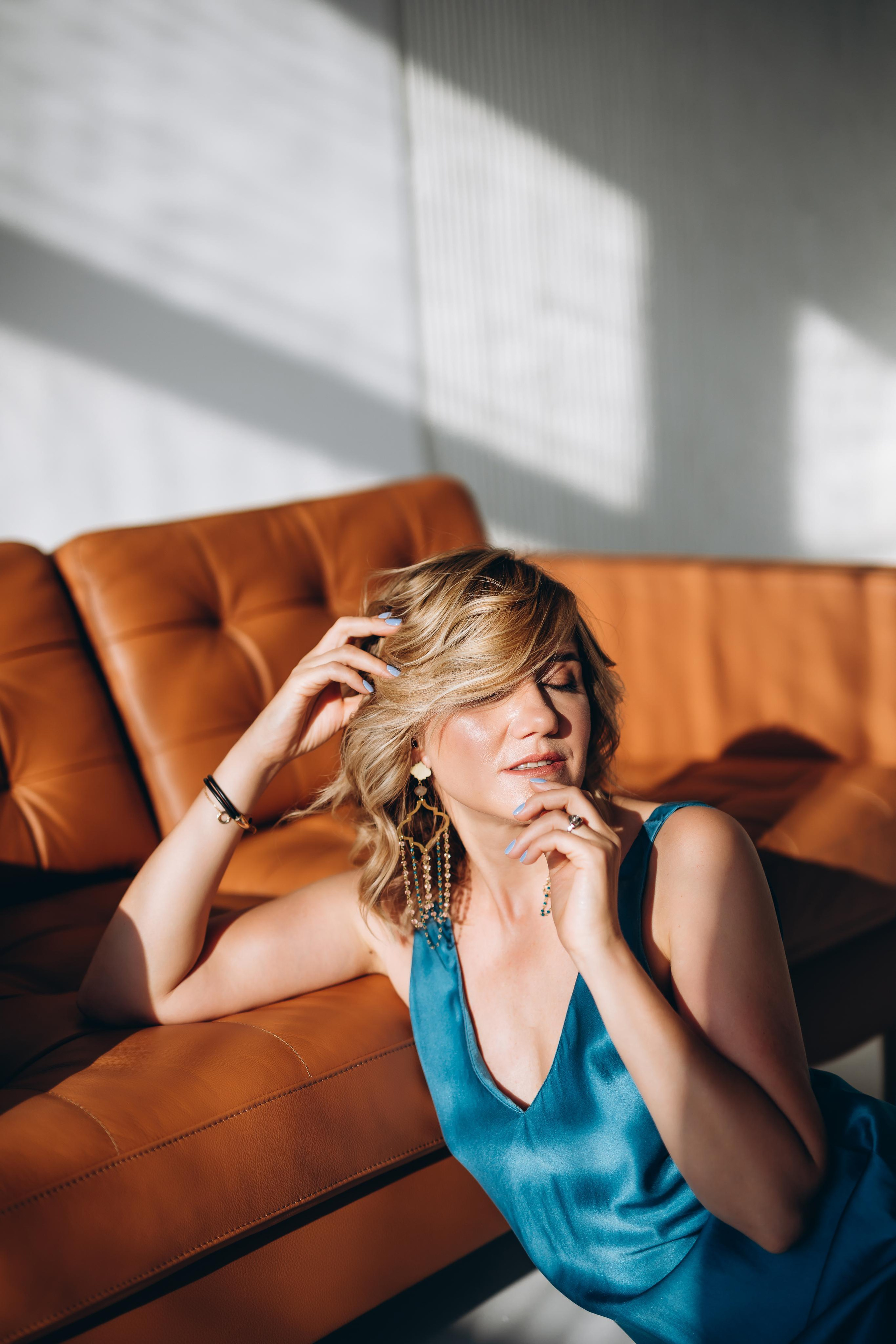 Ludmila, pure light. Портретный женский фотограф Минск Беларусь Алена Янович