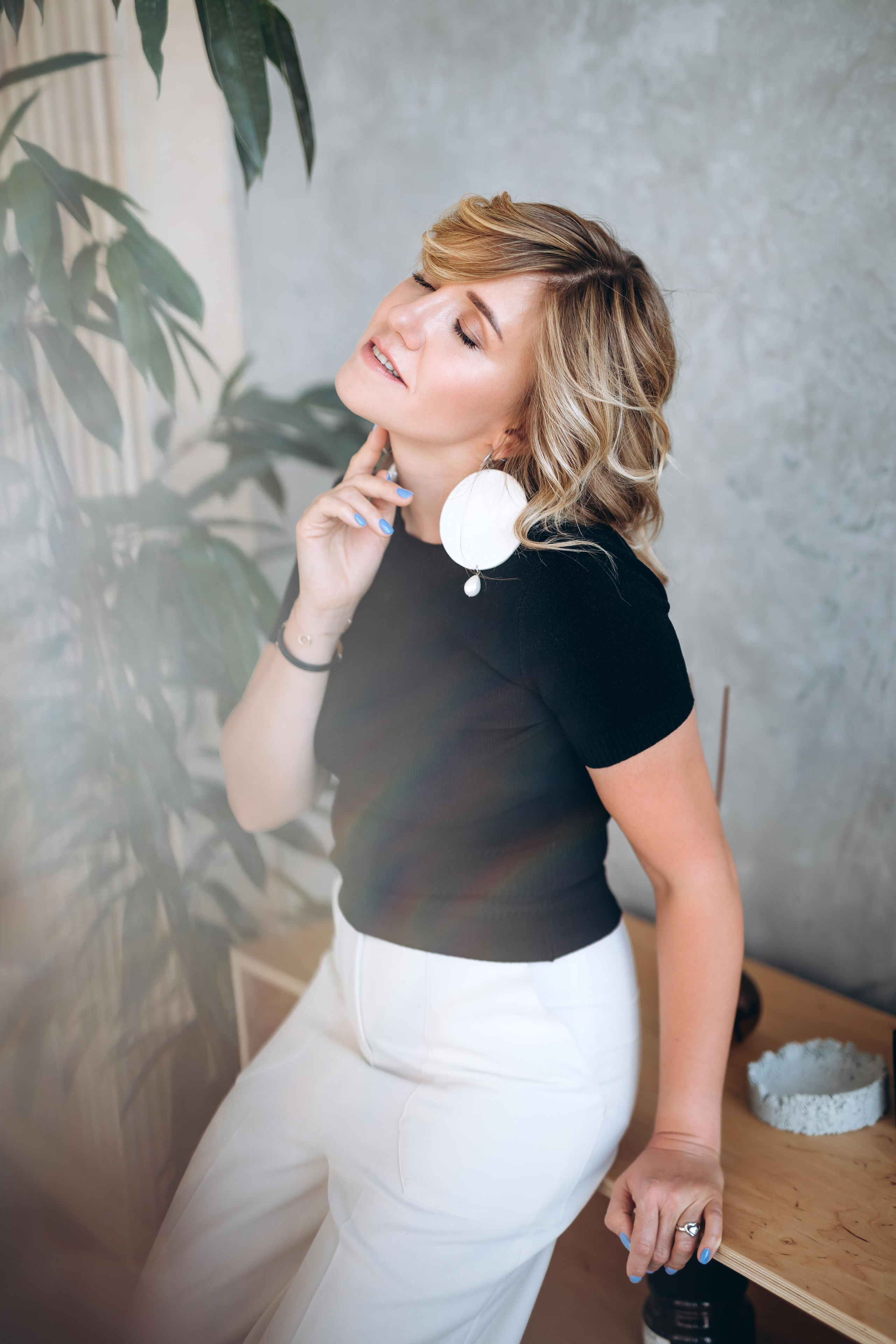 Ludmila, pure light. Портретный женский фотограф Минск Беларусь Алена Янович