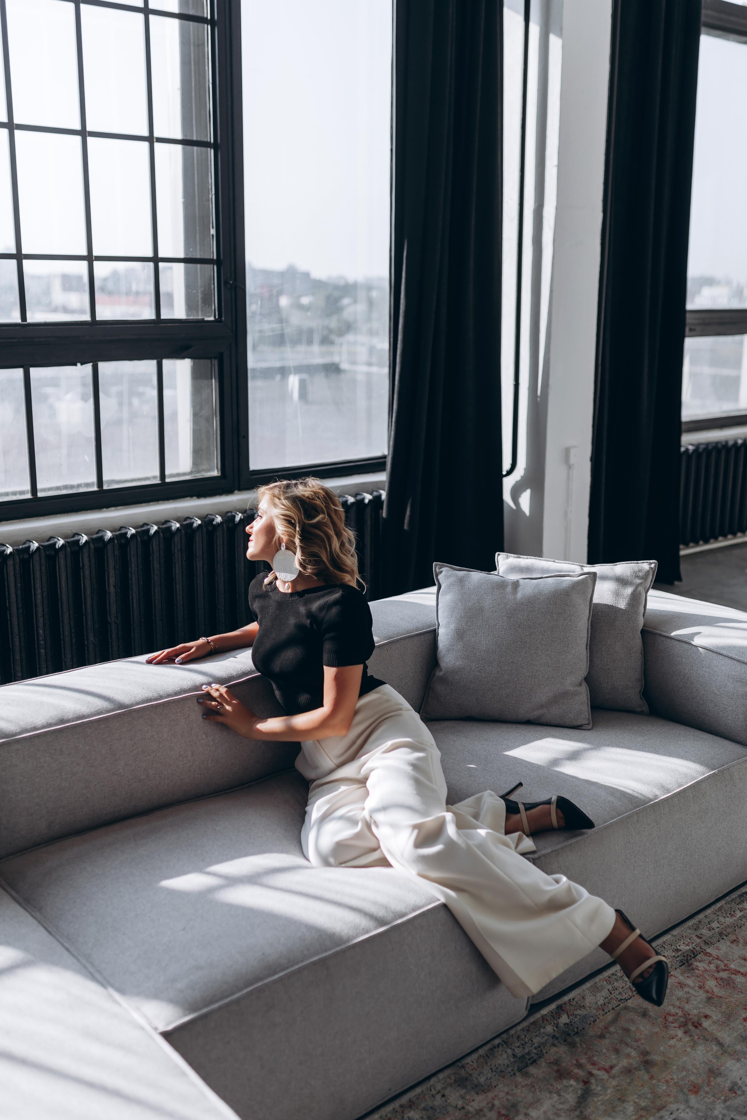 Ludmila, pure light. Портретный женский фотограф Минск Беларусь Алена Янович