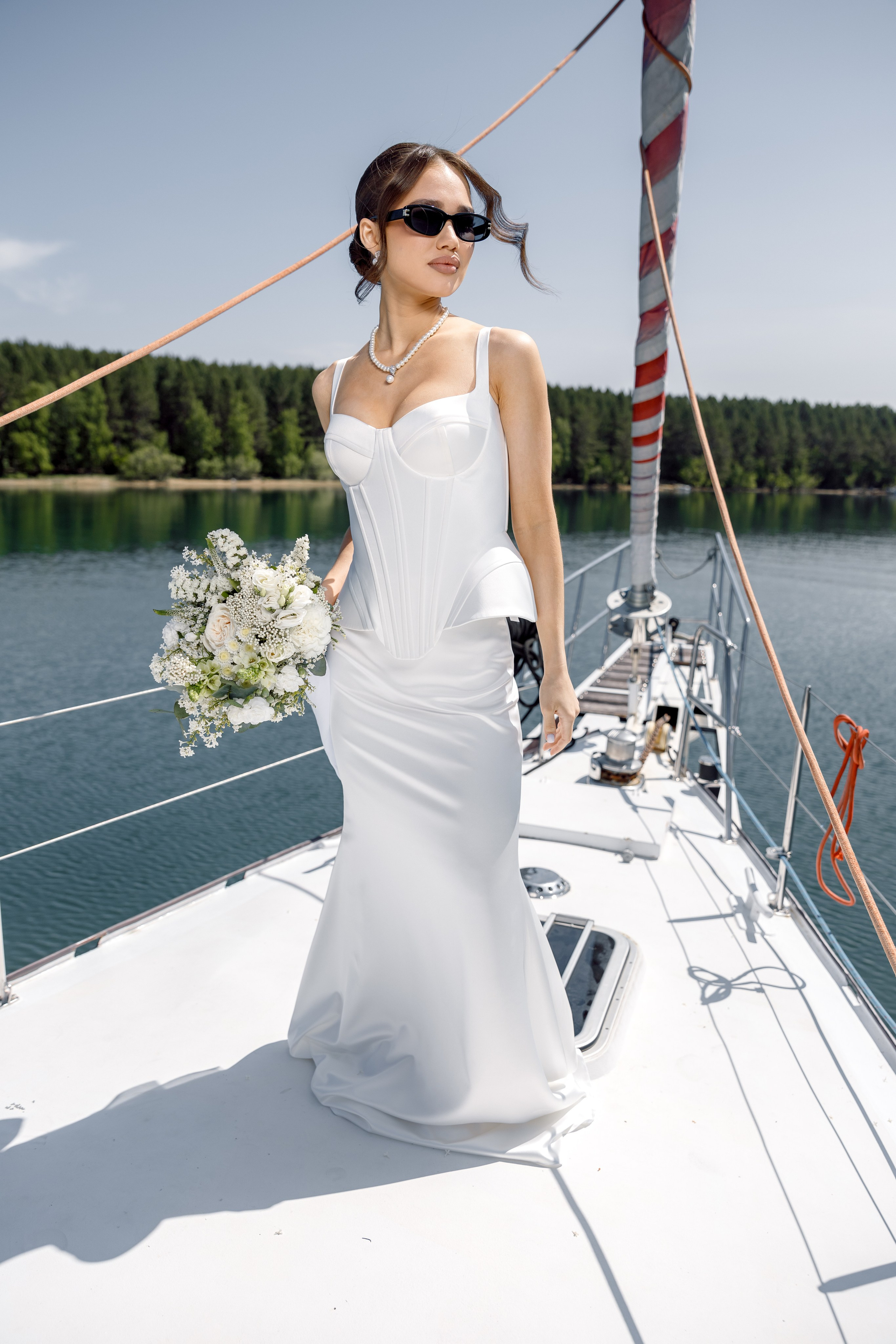 Яхта Омега (Каприз Невесты). Свадебный фотограф Иркутск, репортажный фотограф Иркутск