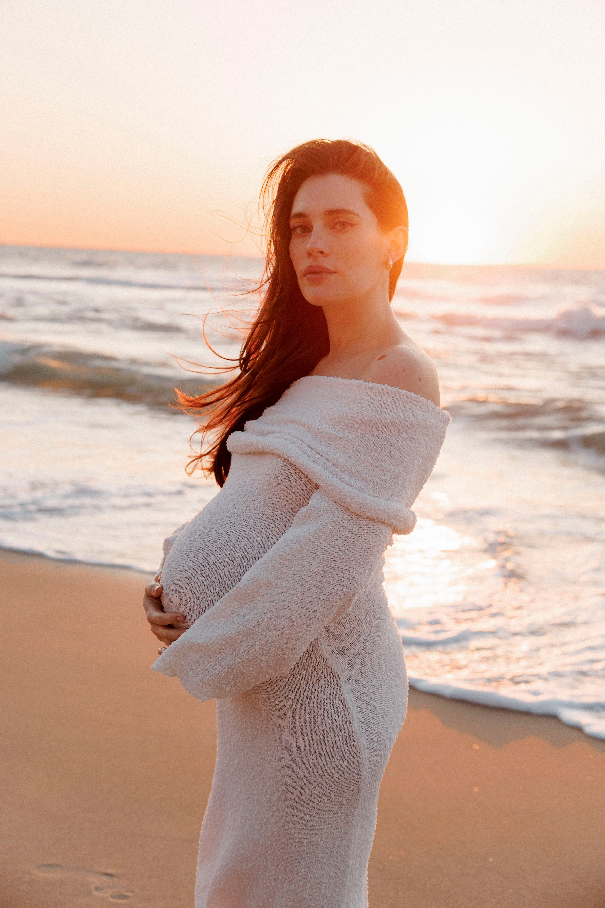 Pregnancy photoshoot (home/park/beach). Главная