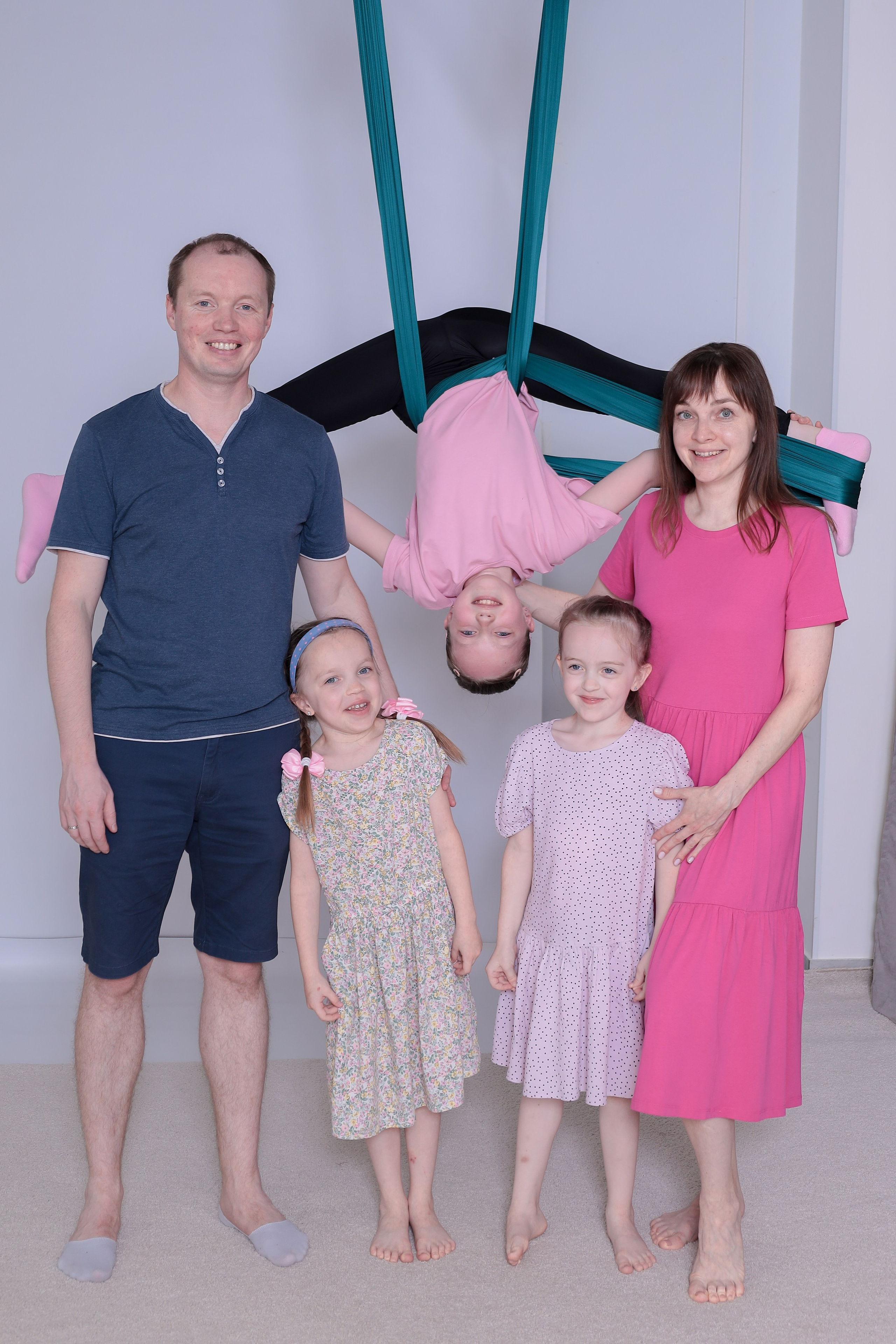 Детская аэройога. Фотограф Надршина Лилия