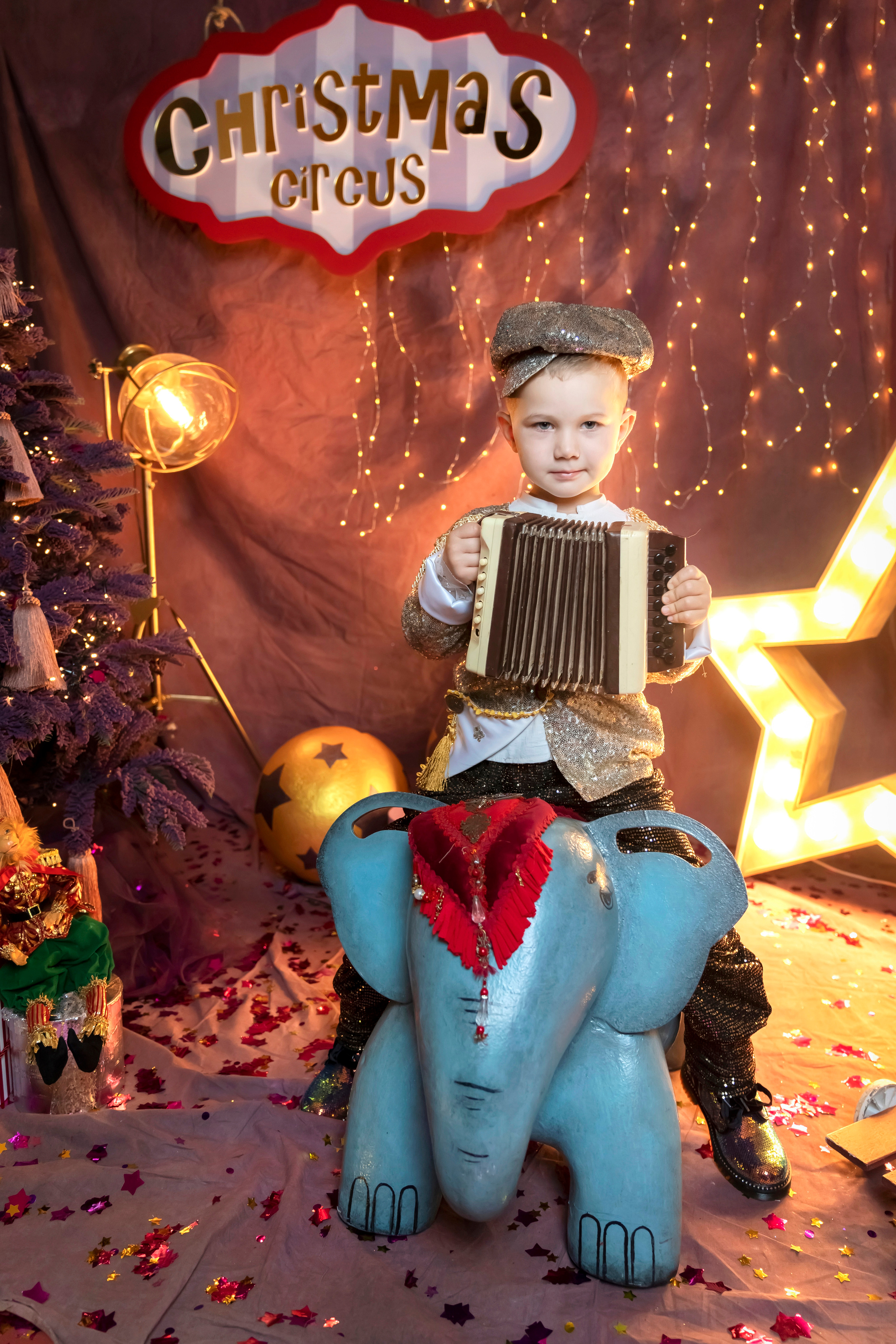 Новогодний цирк!. Главная