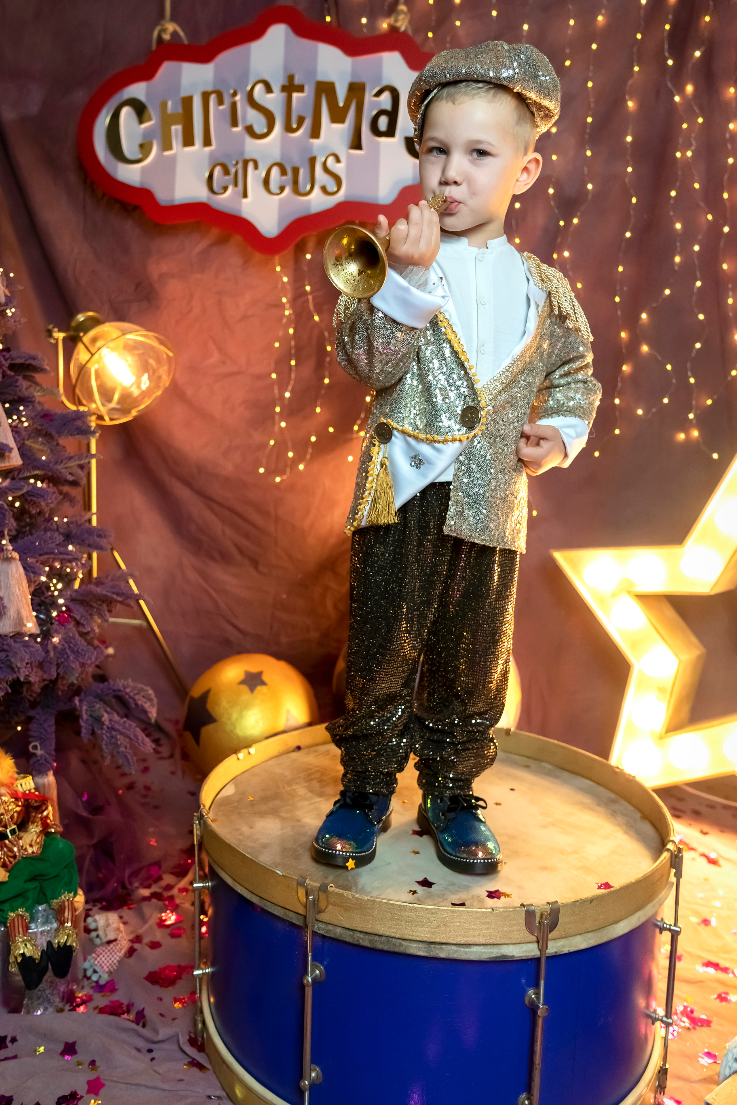 Новогодний цирк!. Главная