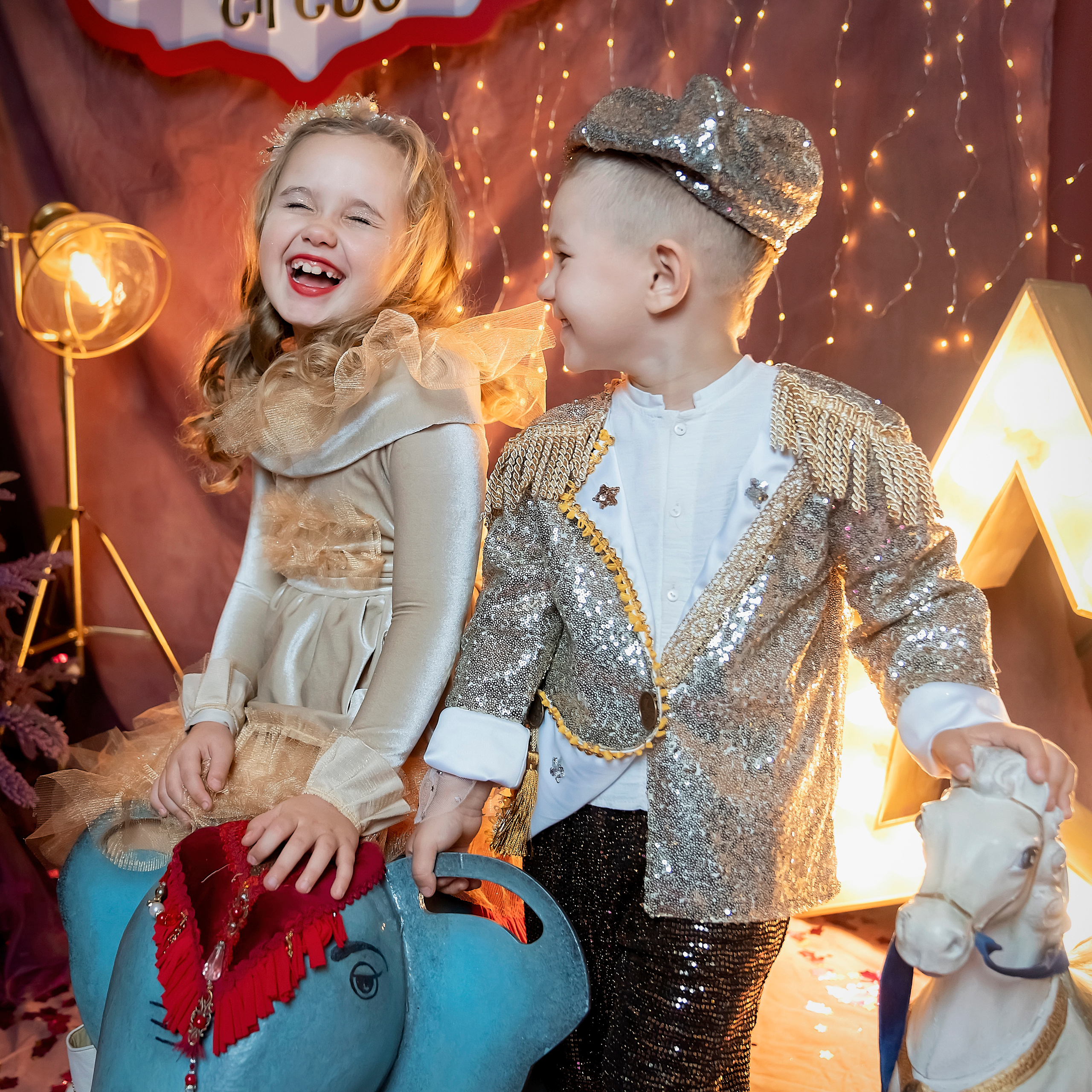 Новогодний цирк!. Главная