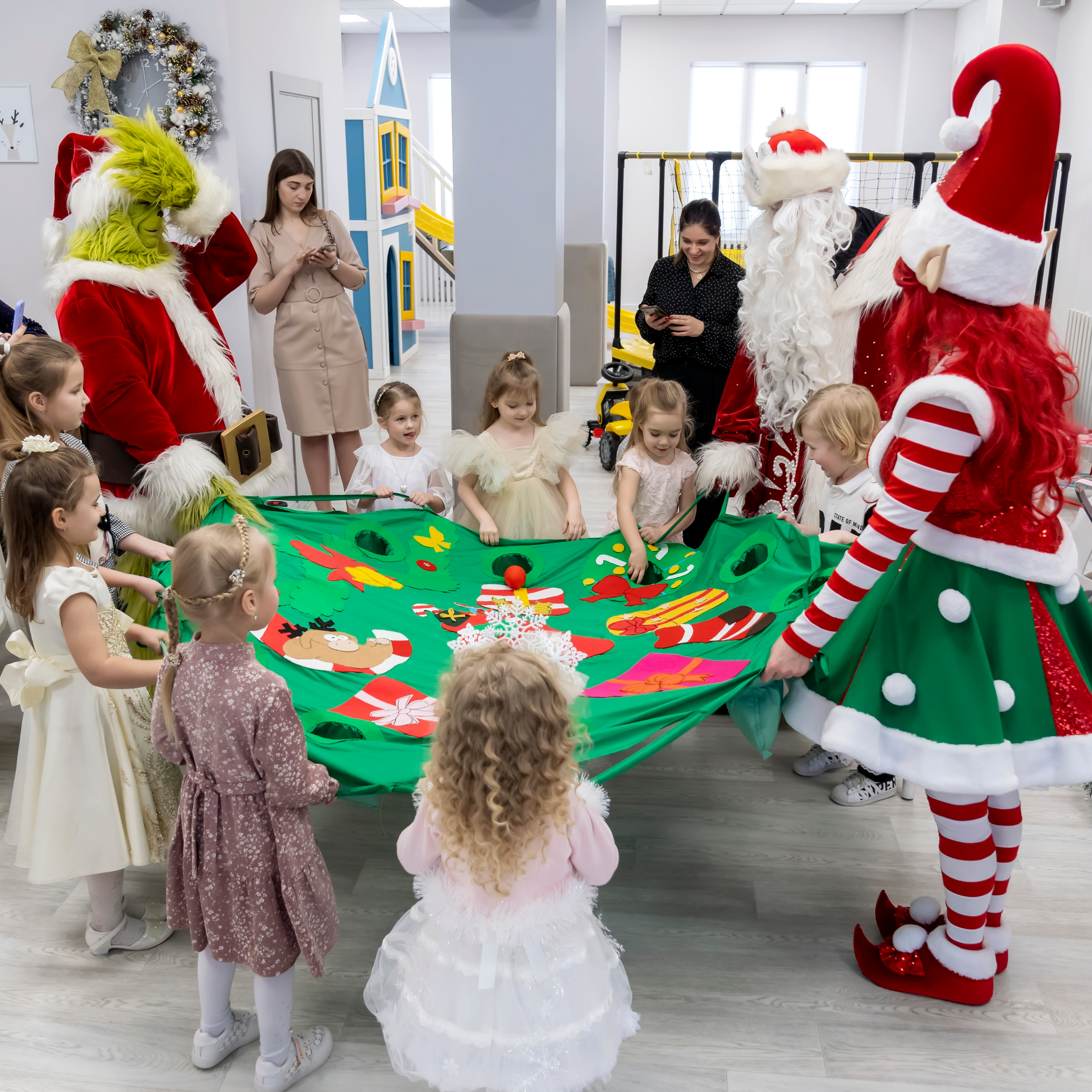 Утренник в Домми. Главная