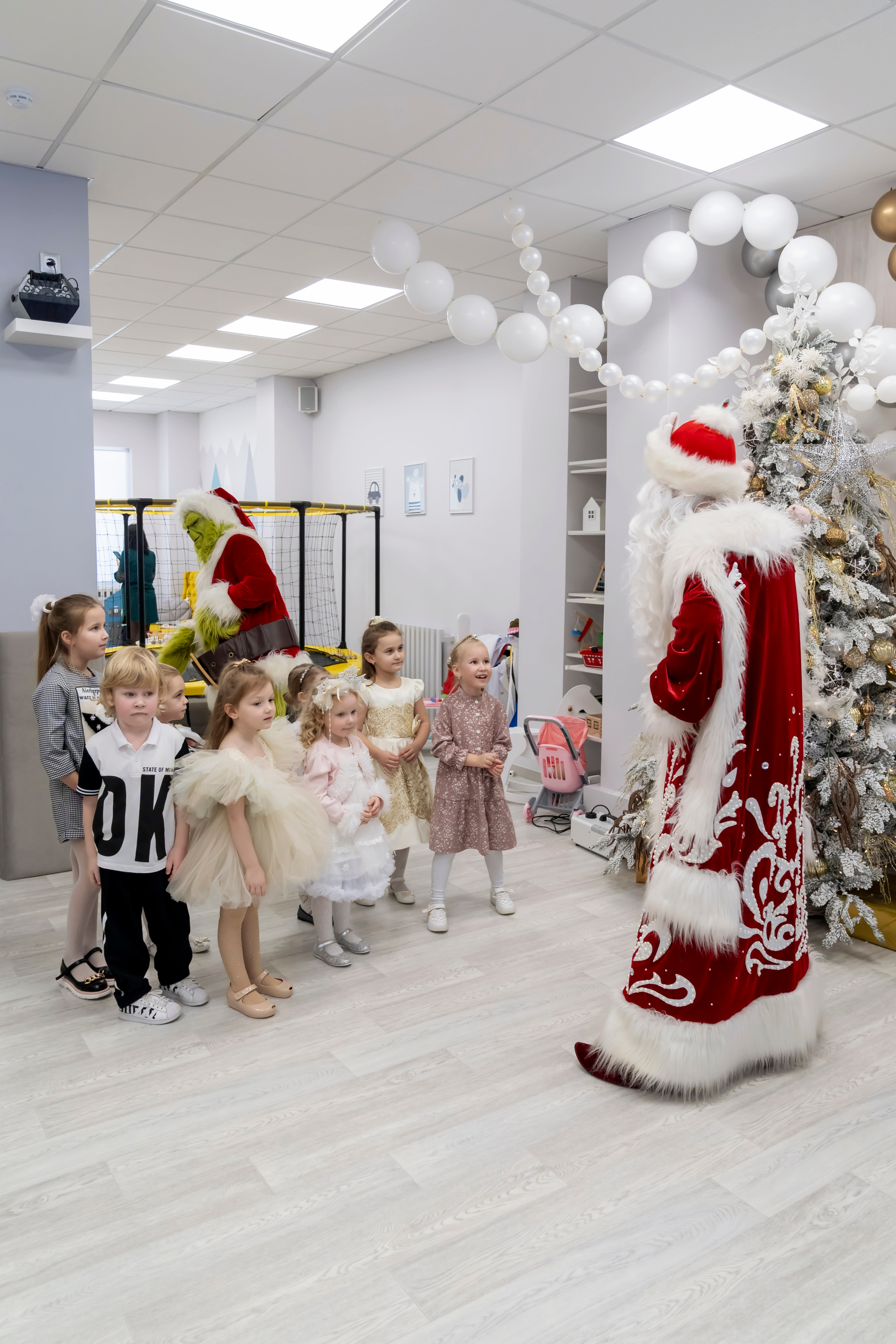 Утренник в Домми. Главная