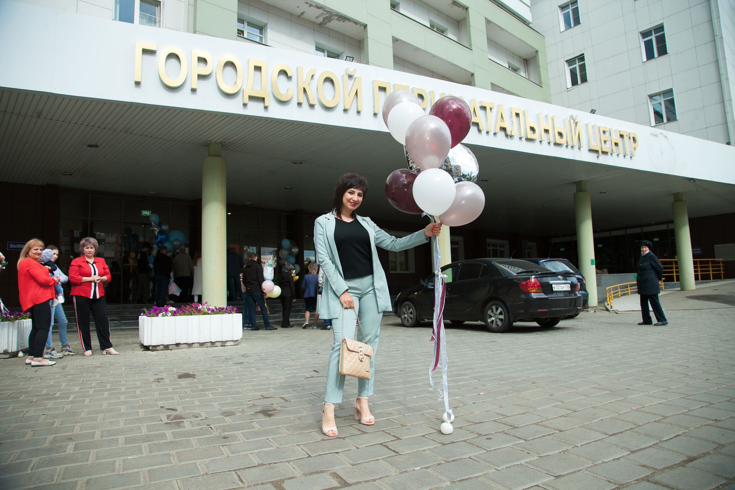 Выписка из роддома. Свадебный, семейный и детский фотограф в Иркутске Жанат Уразгалиев