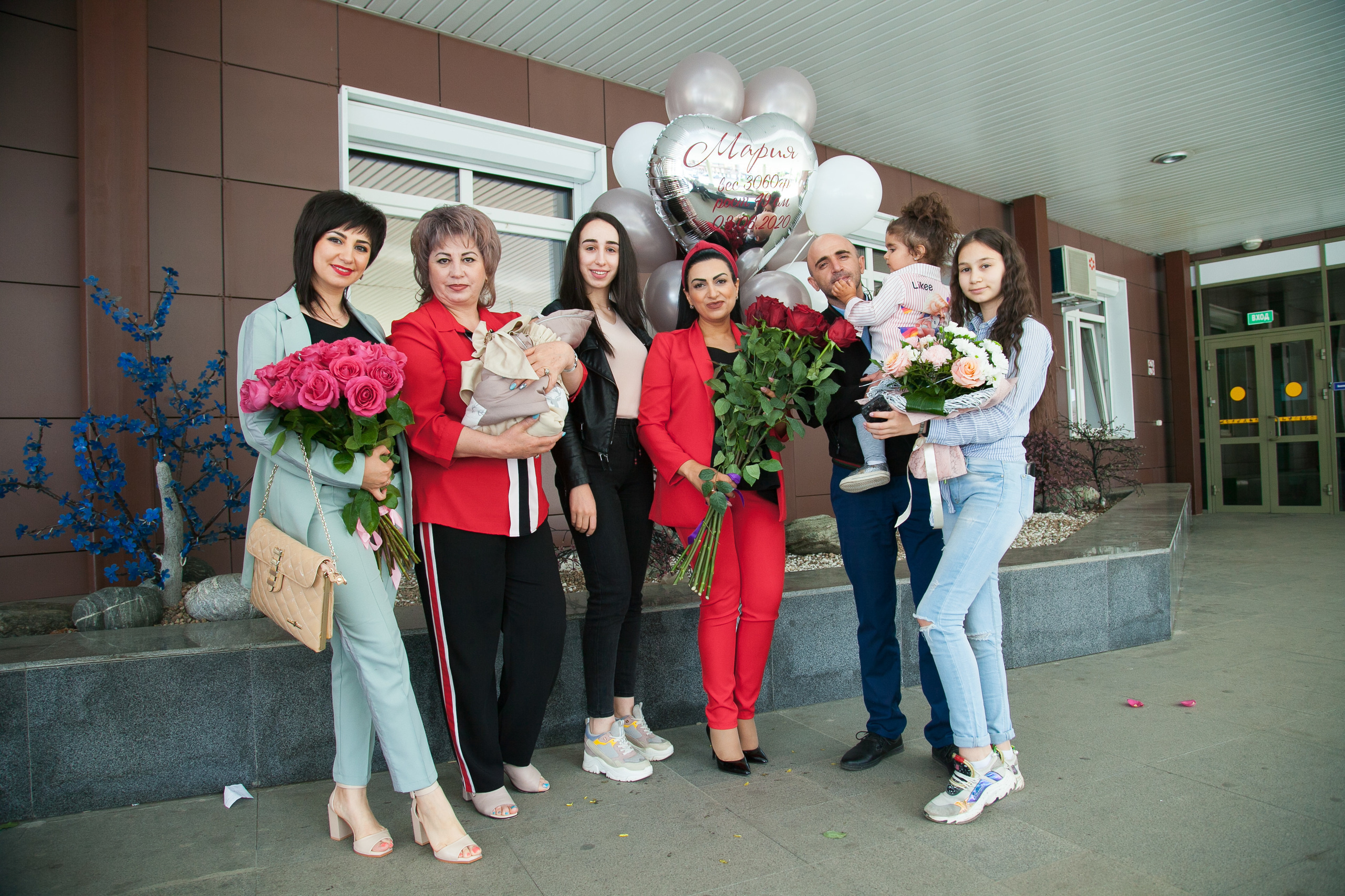 Выписка из роддома. Свадебный, семейный и детский фотограф в Иркутске Жанат Уразгалиев