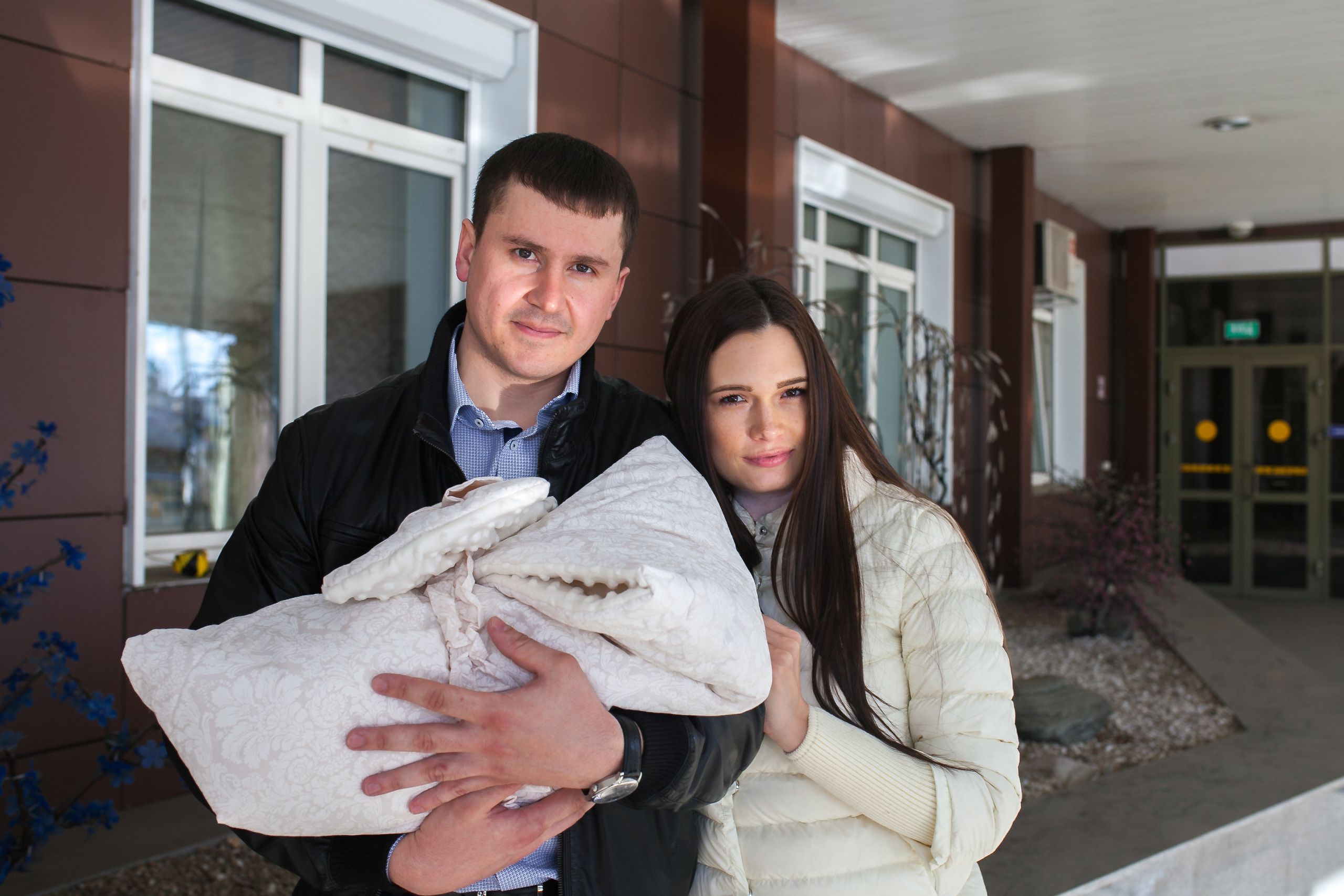 Выписка из роддома. Свадебный, семейный и детский фотограф в Иркутске Жанат Уразгалиев