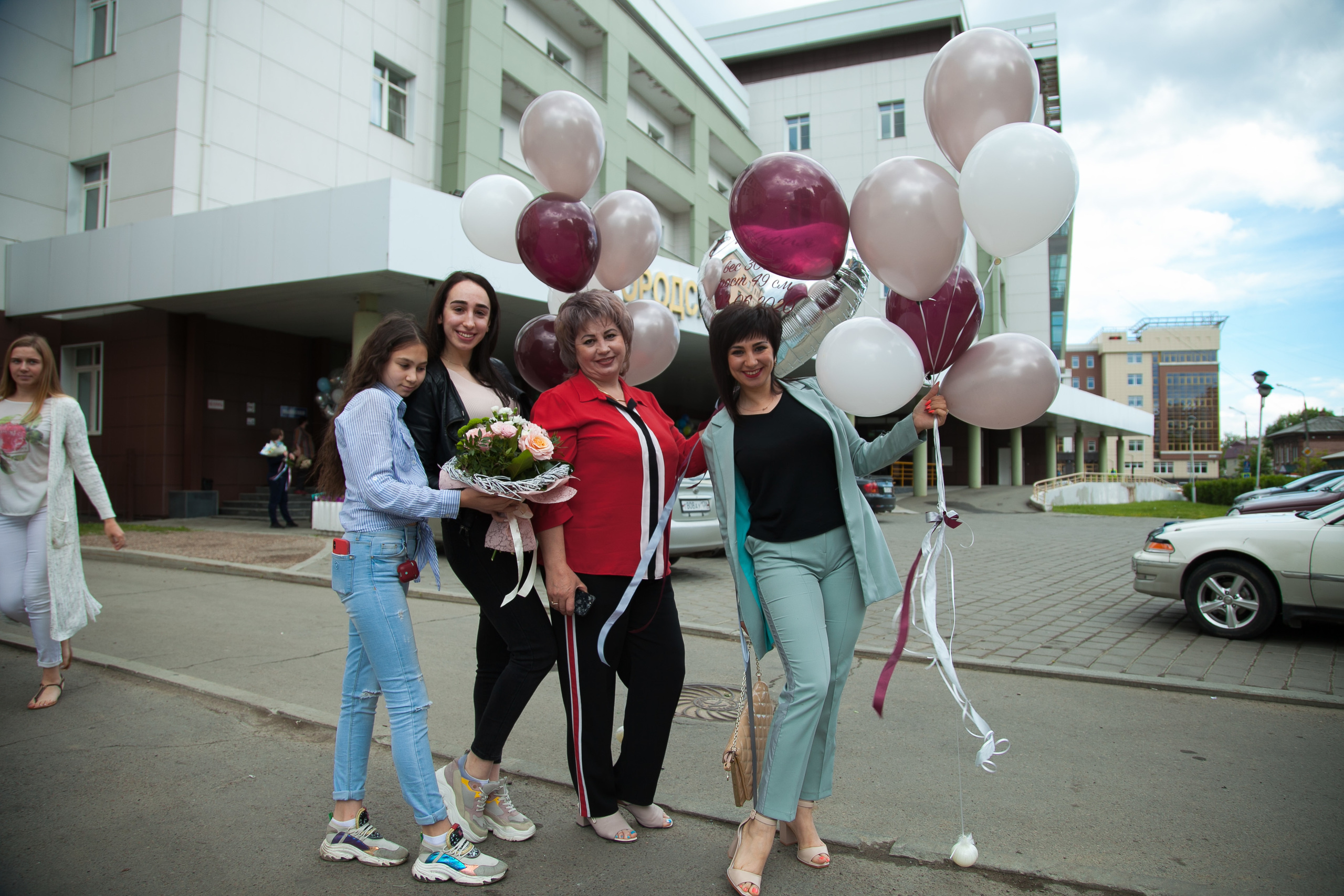 Выписка из роддома. Свадебный, семейный и детский фотограф в Иркутске Жанат Уразгалиев