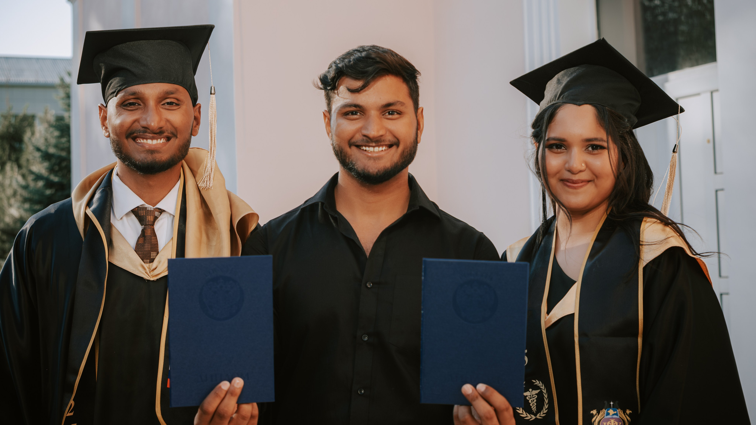 Кейс — Выпускной Медицинский институт имени С. И. Георгиевского. Коммерческий и Портретный Фотограф Симферополь Крым Максим Махо