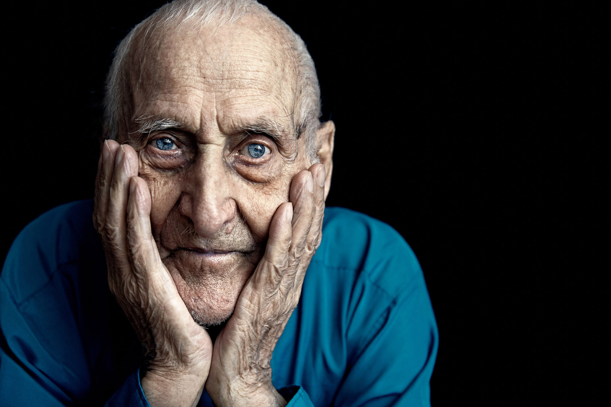 AGE OF POWER. Yulia Otroschenko