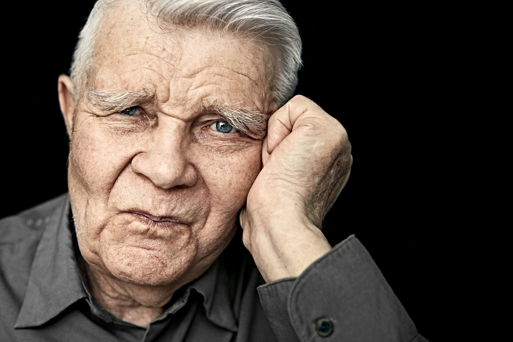 AGE OF POWER. Yulia Otroschenko