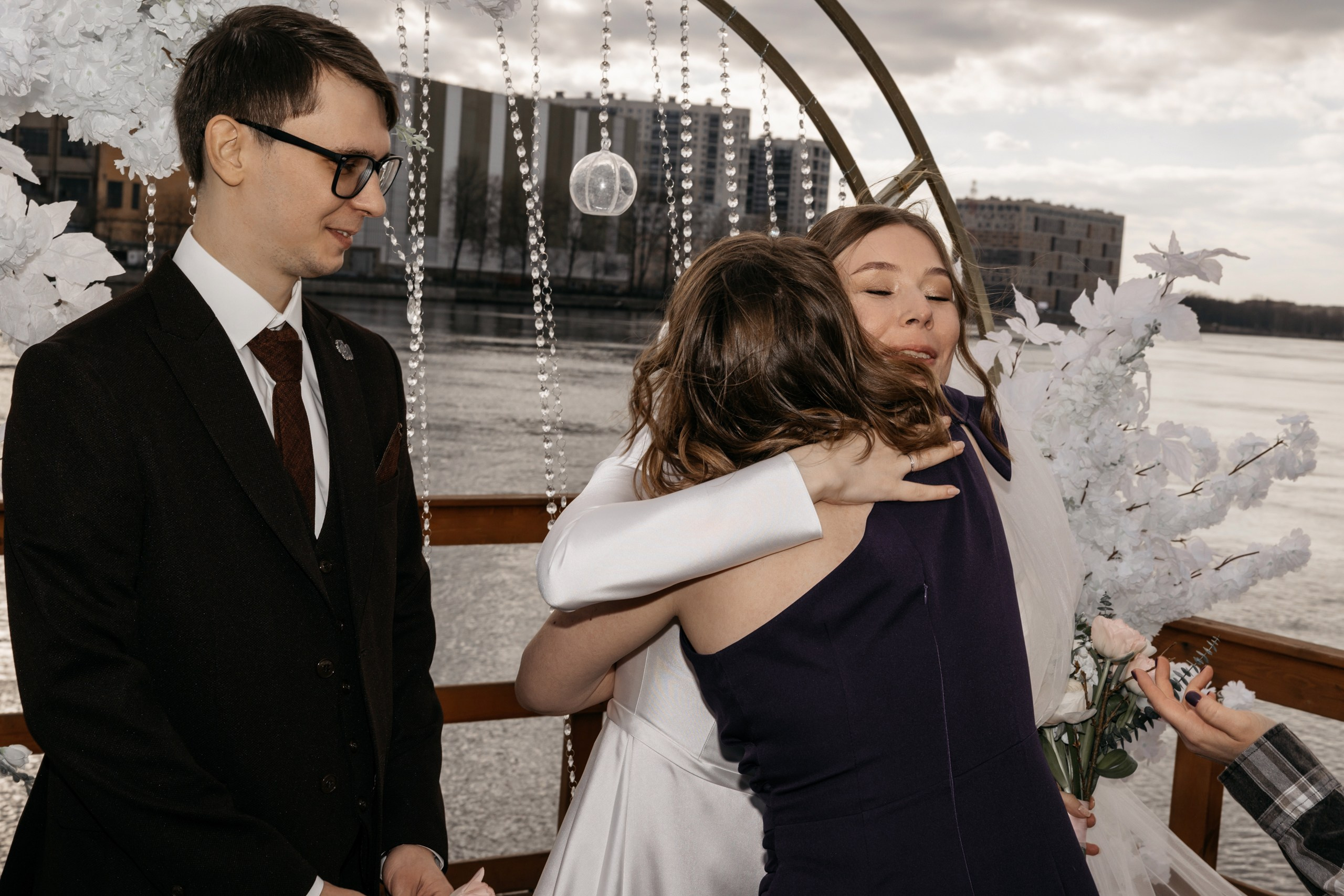 Свадебная фотосессия банкета. Свадебный и Семейный Фотограф в Гатчине и Санкт-Петербурге Виктория