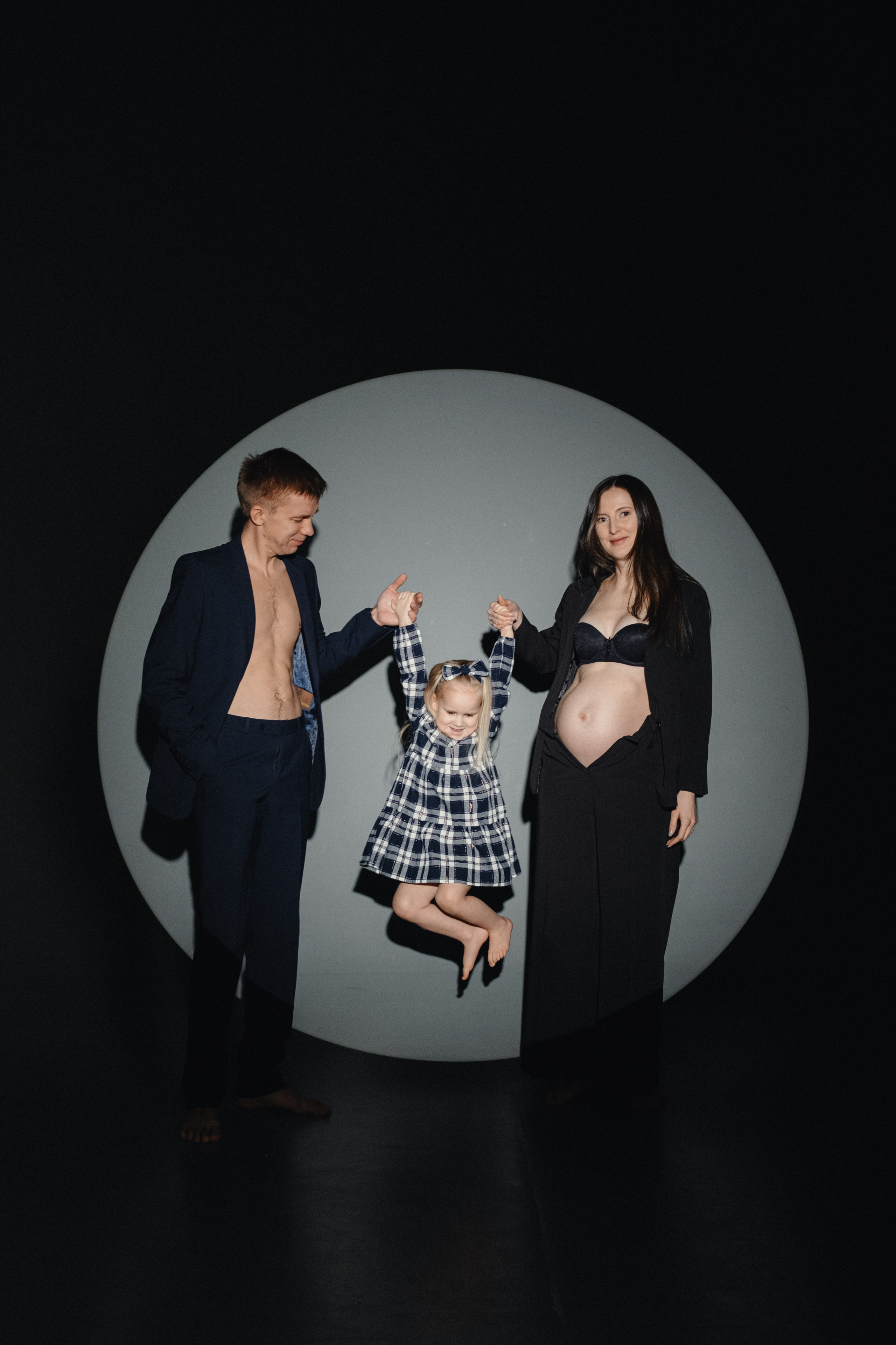 Максим, Оля и Настя. Главная