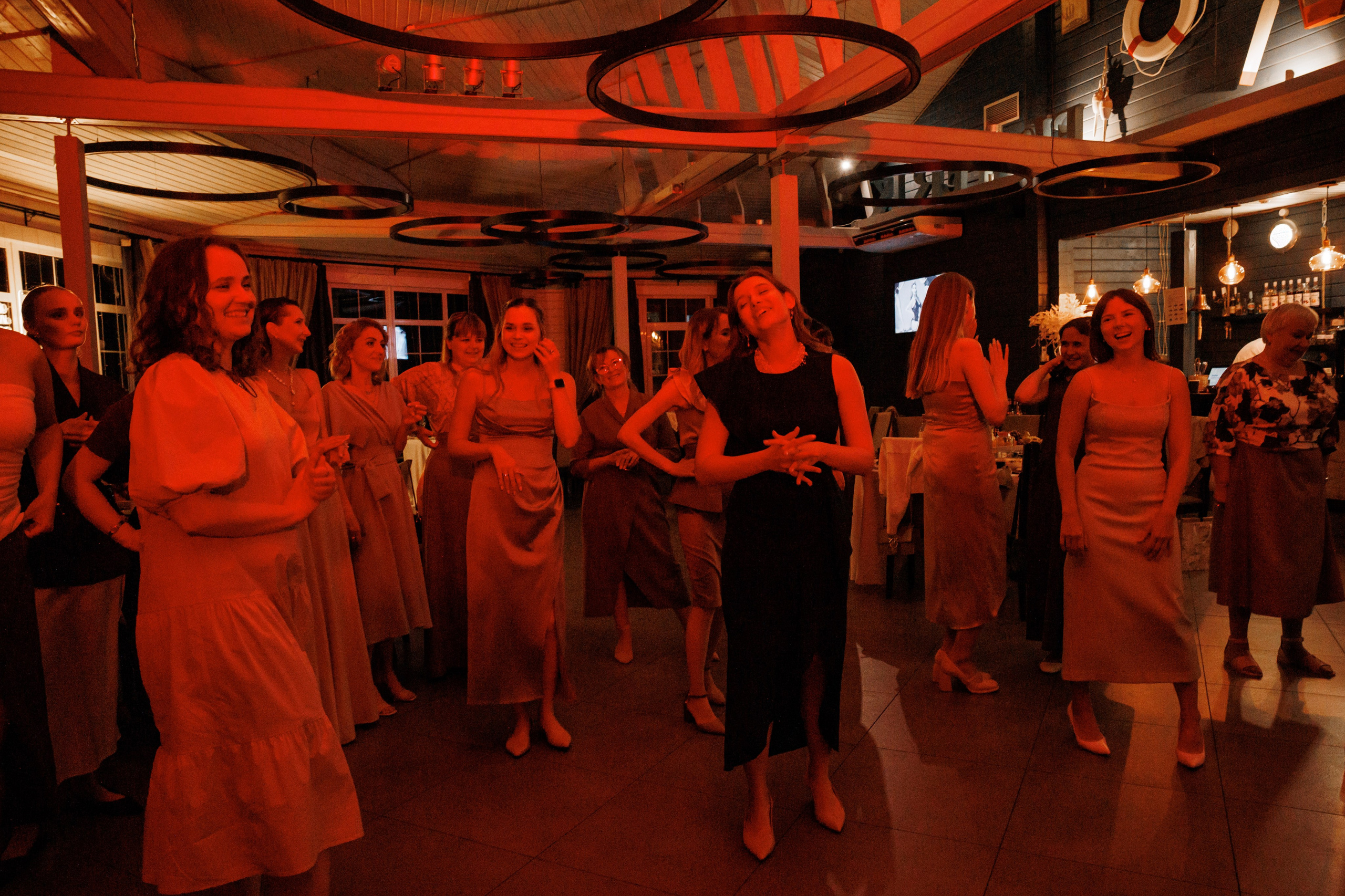 Регистрация в отеле Fish Point, ЗАГС Бутово, прогулка в Остафьево. Свадебный и репортажный фотограф (Москва, Королев и другие)